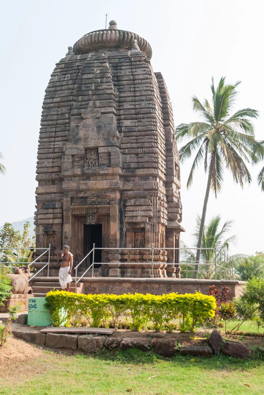 Mukhalingam temple — Māṭhara dynasty