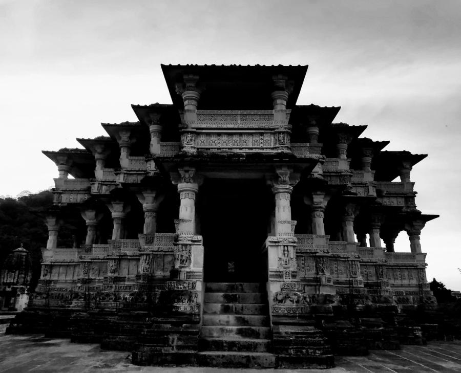 Ghumli Navlakha temple — Saindhava dynasty