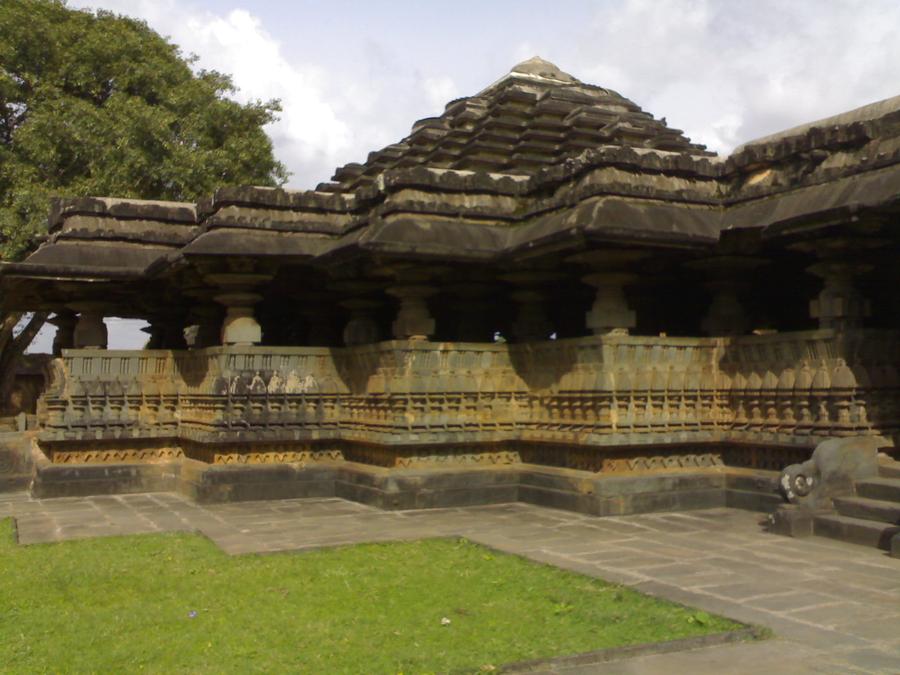 Tarakeshwara Temple Hangal — Kadambas of Hangal