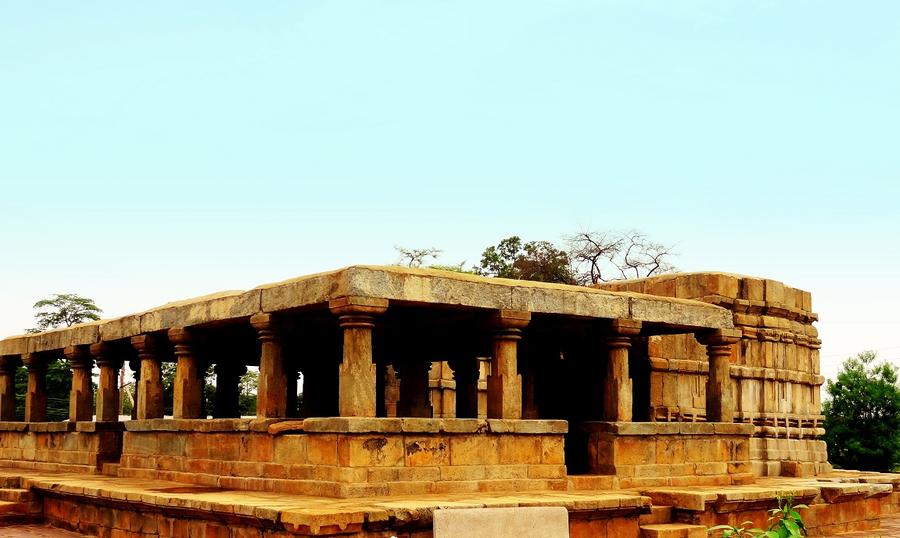 Bastar Barsur temple — Nala dynasty