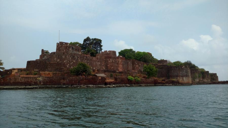 Vijaydurg Fort — Angres of Kolaba