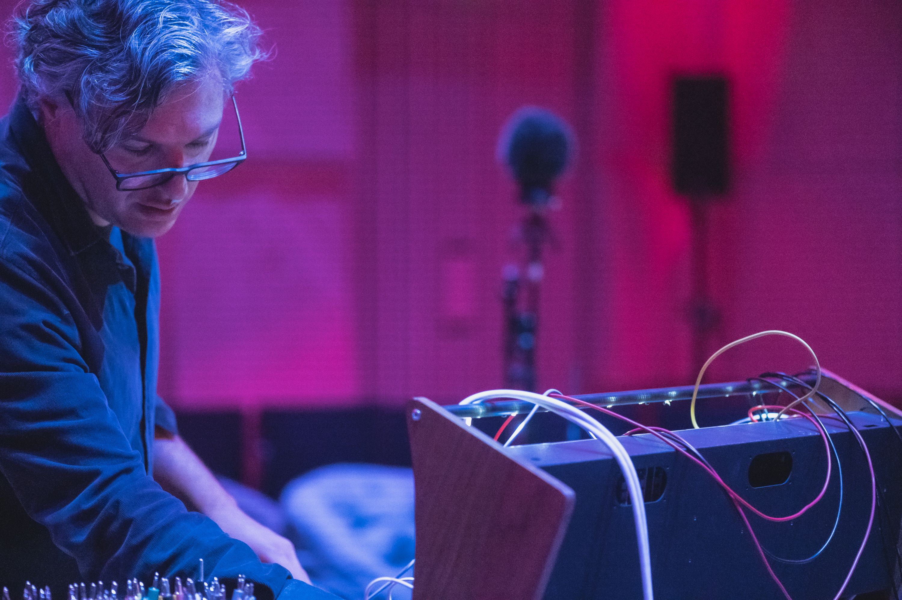 Li(quid) Listening: Joel Stern, Ira Hadžić