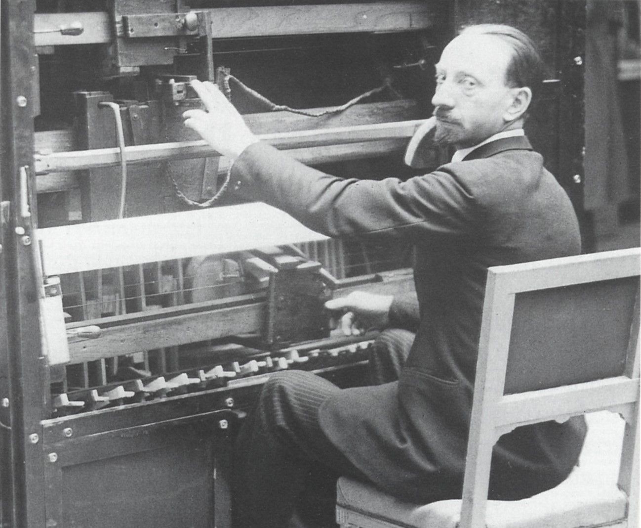 Luciano Chessa: Music the dead can hear - Occult presences in Luigi Russolo's Art of Noises