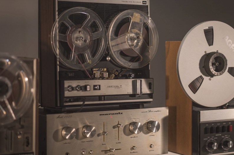 Ventriloquy: Lifenessless