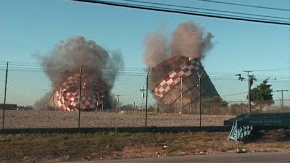 Julieta Aranda on Time/Bank