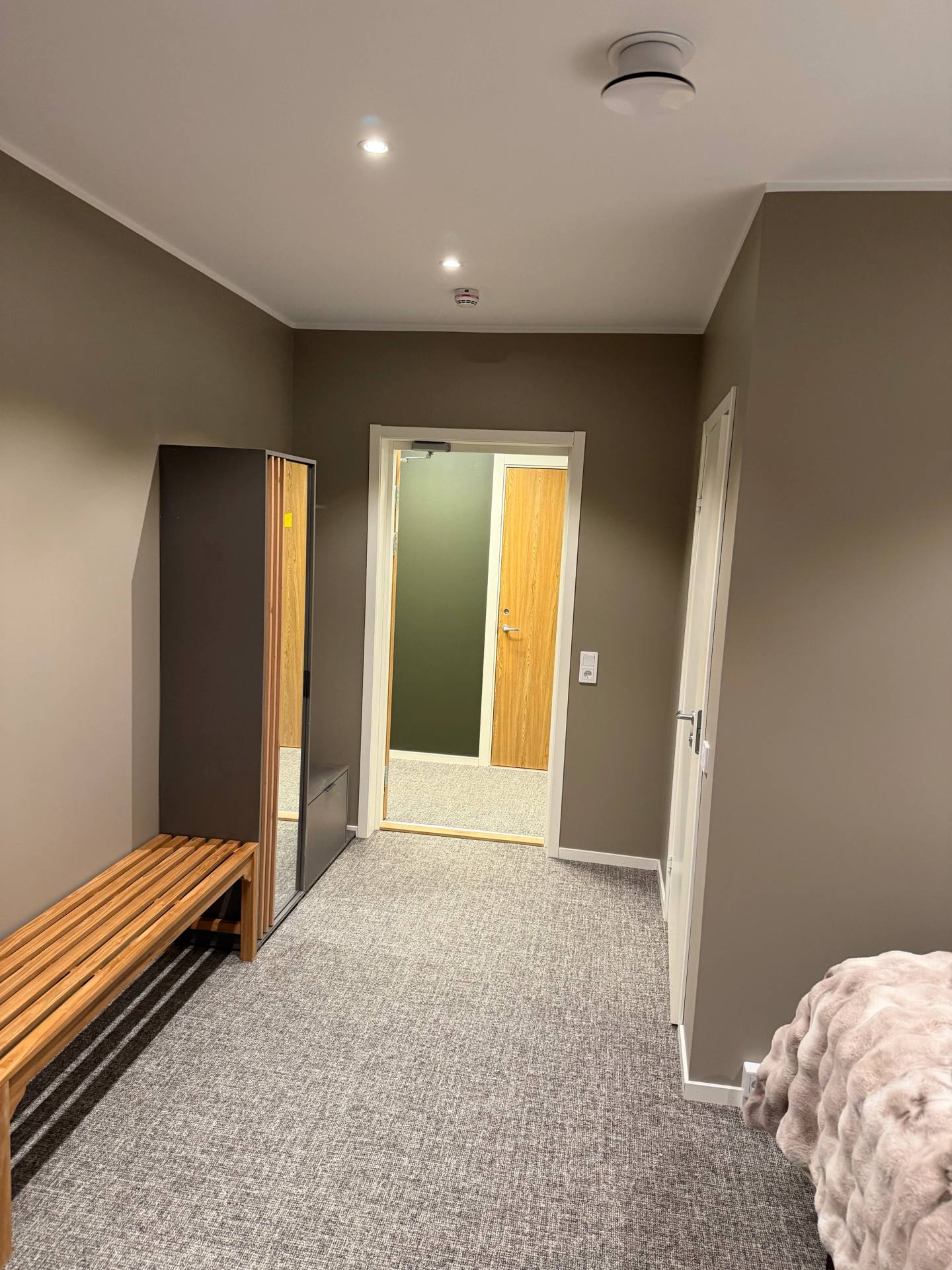 Room image 3