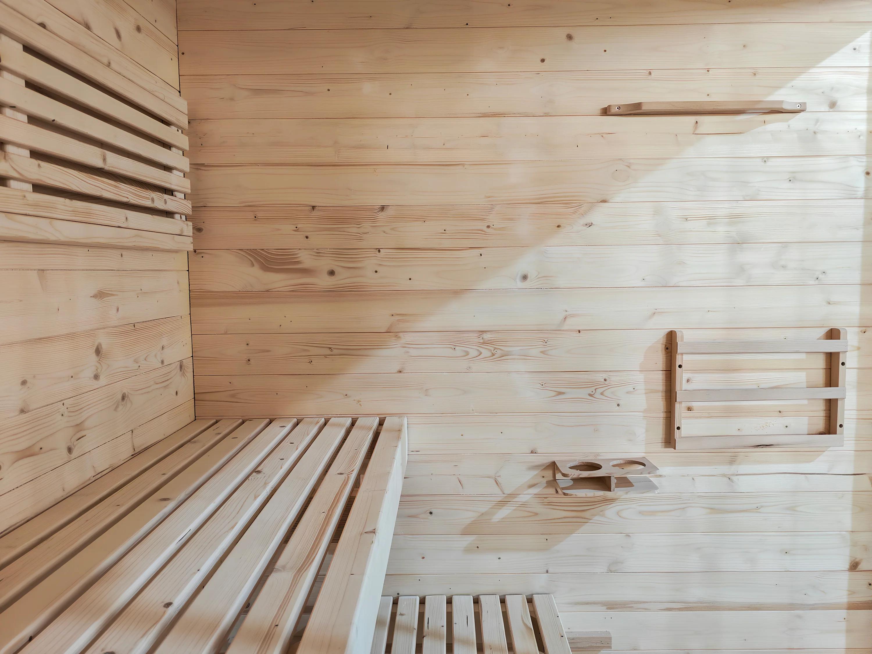 SaunaPlunge™ Bronte 6-Person Outdoor Cabin Sauna | Kaiku