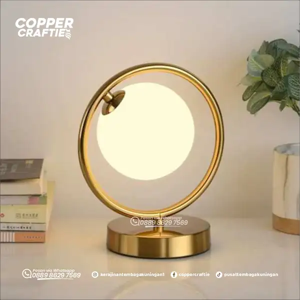Lampu Meja Tembaga Custom – Elegan dan Artistik