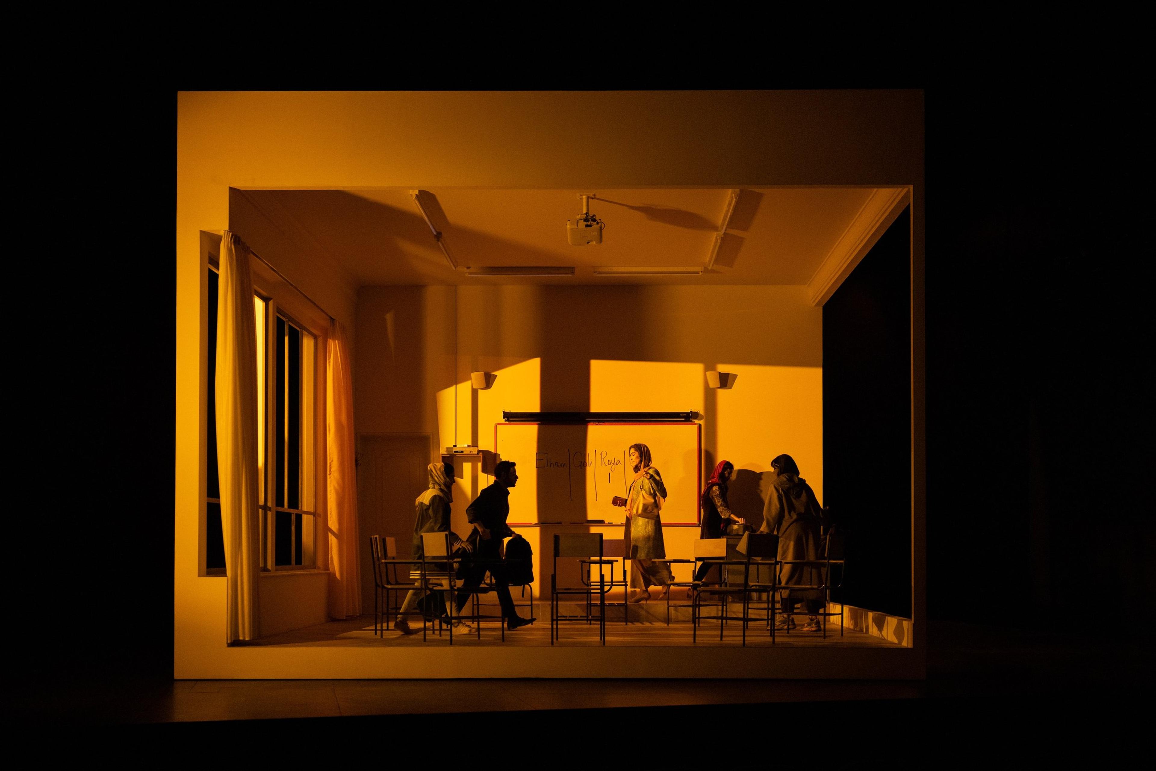 English, Todd Haimes Theatre; Roundabout Theater