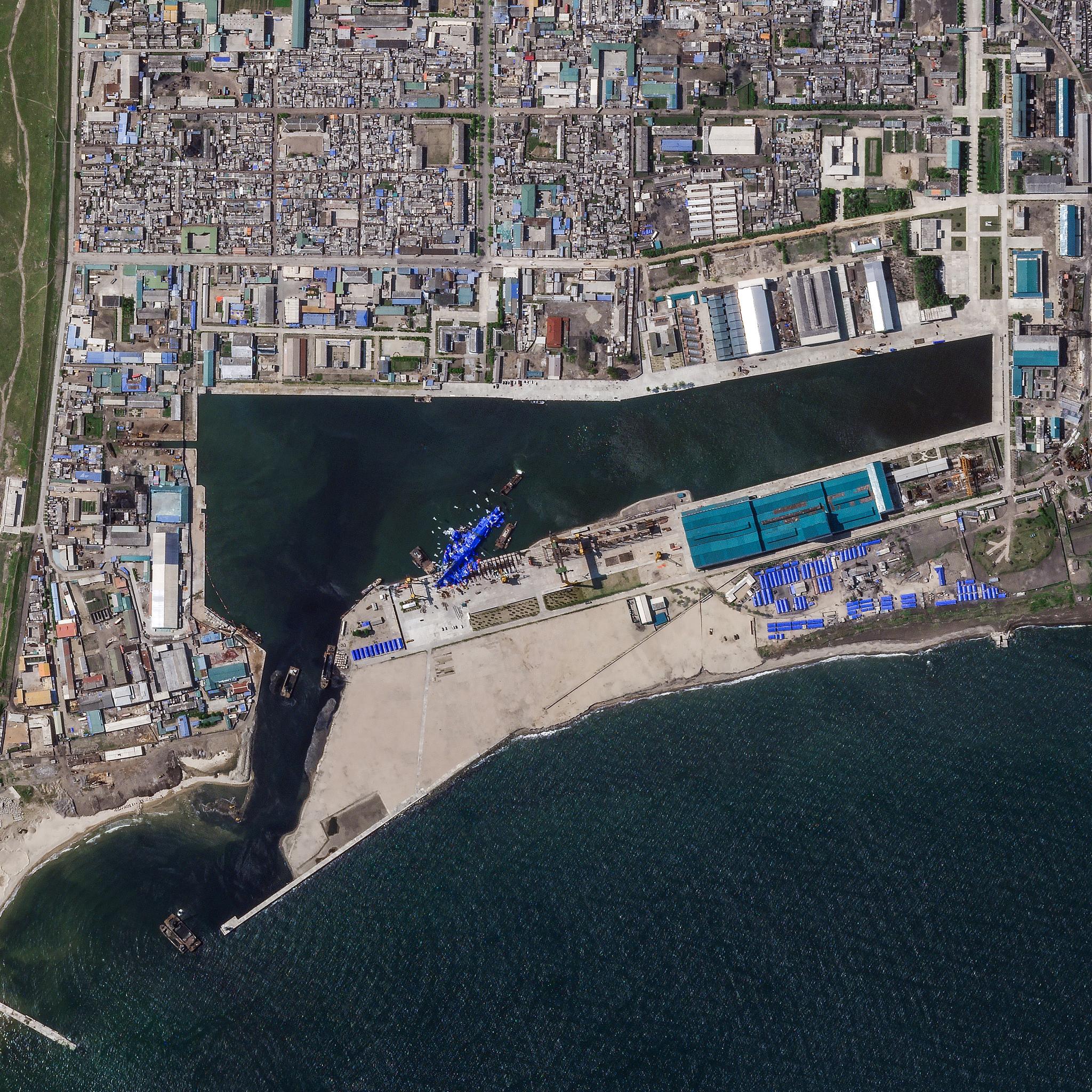 SkySat • Capsized Naval Vessel, Chongjin, North Korea • May 24, 2025
