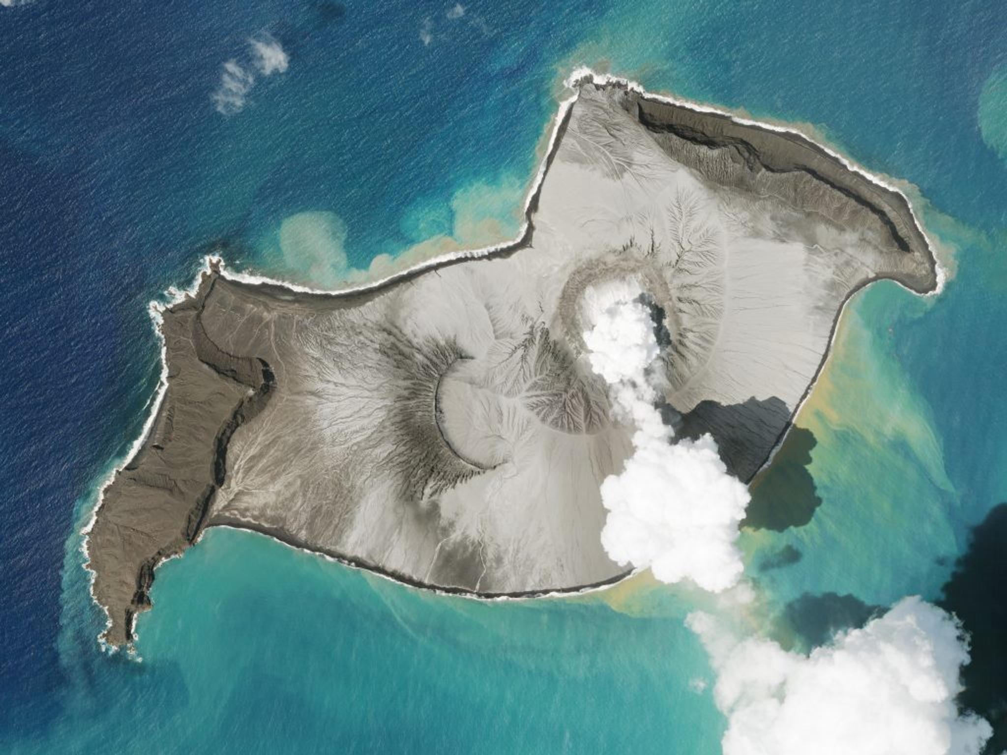 Volcanic eruption on Hunga Tonga-Hunga Haʻapai © 2021, Planet Labs PBC. All Rights Reserved.