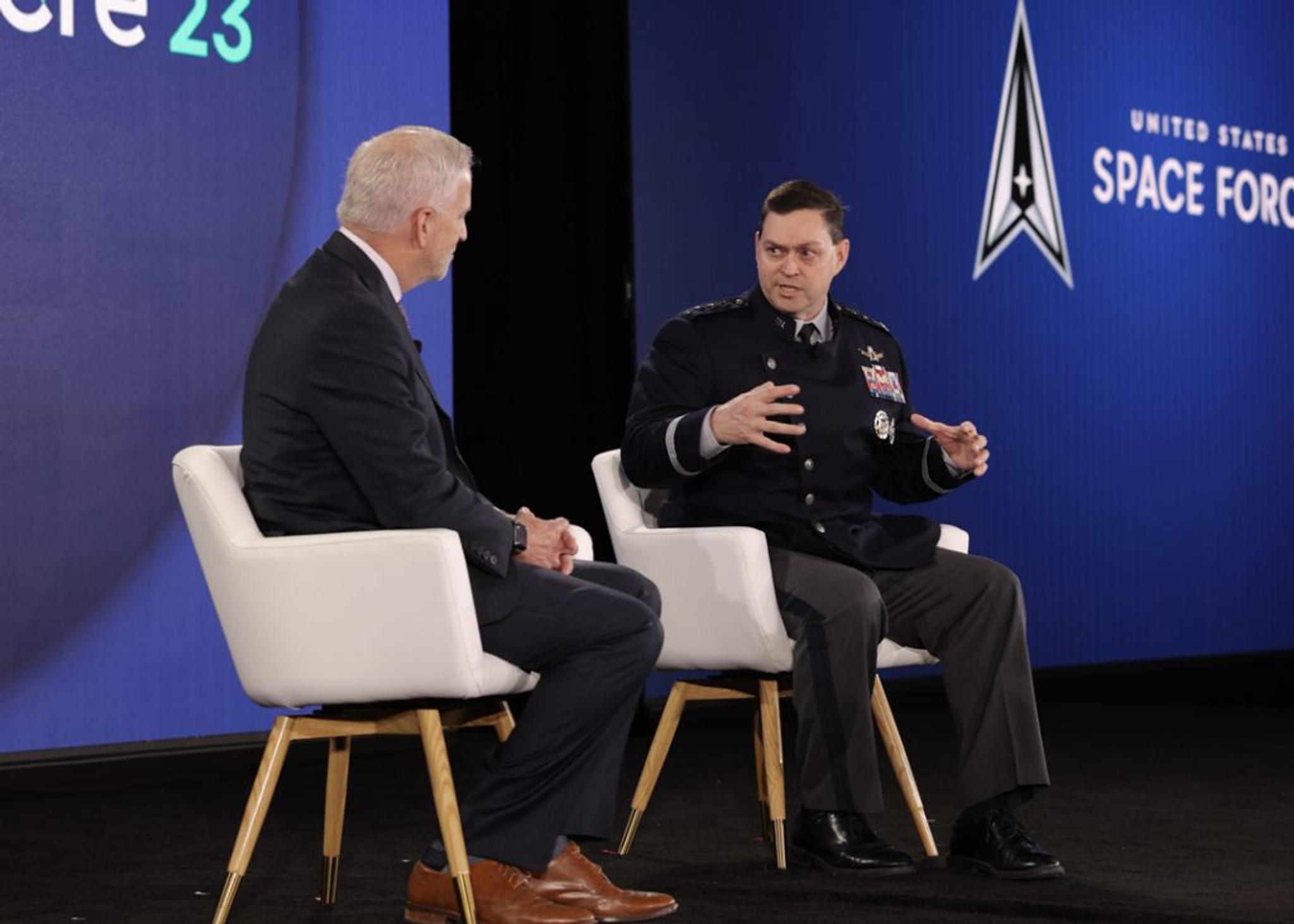 Robert Cardillo, Planet Federal’s Chief Strategist and Chairman of the Board (left) was joined by General B. Chance Saltzman (right). 