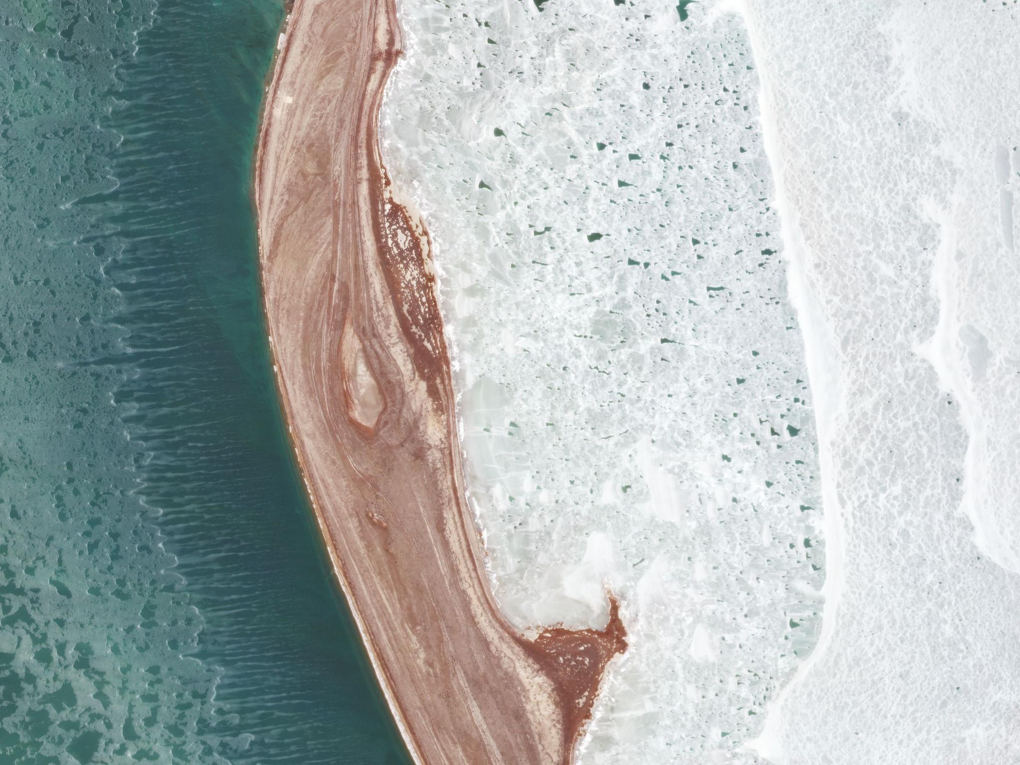 Sea Ice in the Tyuleniy Archipelago, a small group of islands in the Caspian Sea, captured by PlanetScope on December 6, 2020 © 2020, Planet Labs Inc. All Rights Reserved.