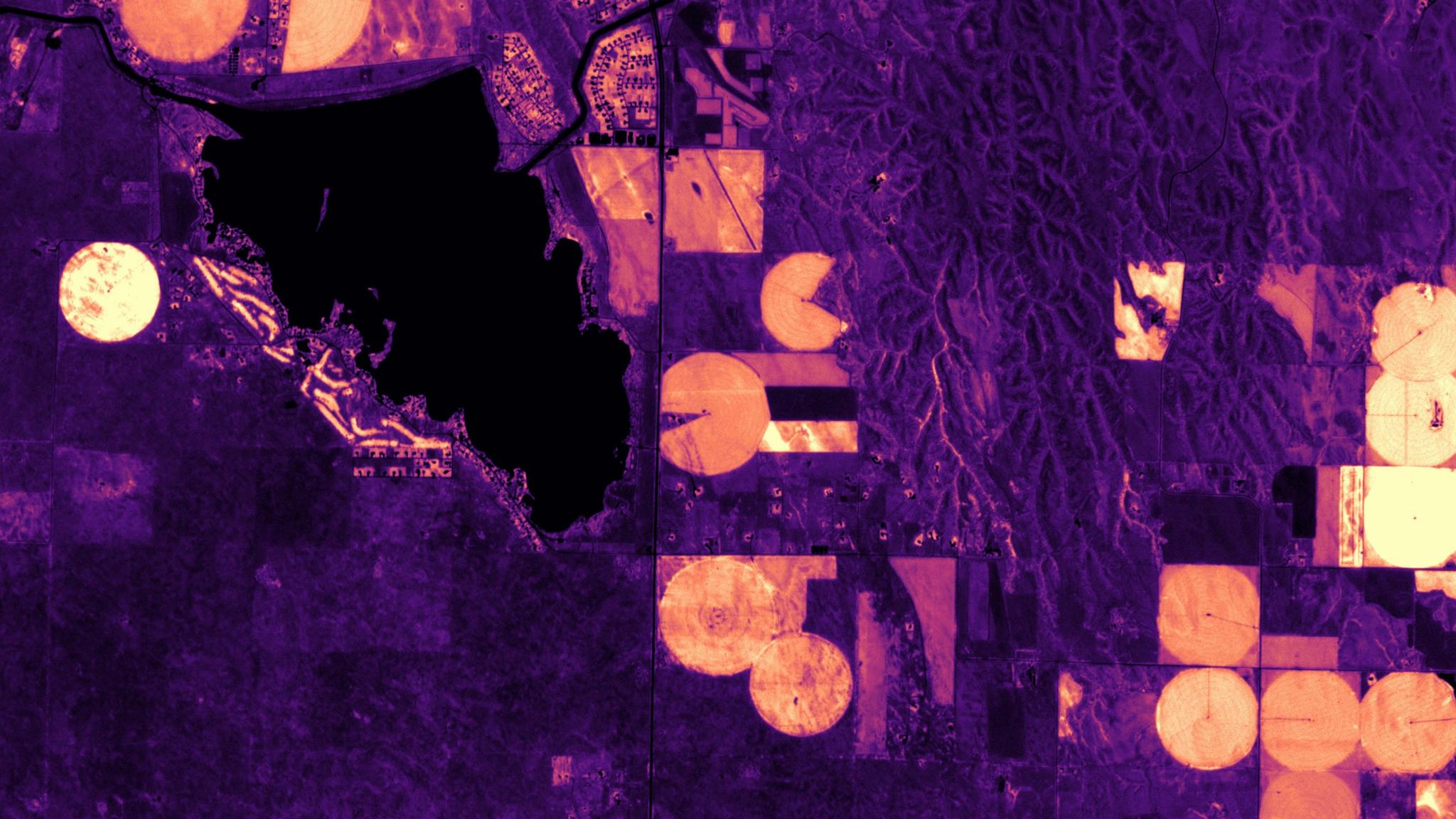 RTVIcore analysis with 8-band PlanetScope imagery of fields outside of North Platte, Nebraska. © 2021, Planet Labs PBC. All Rights Reserved.