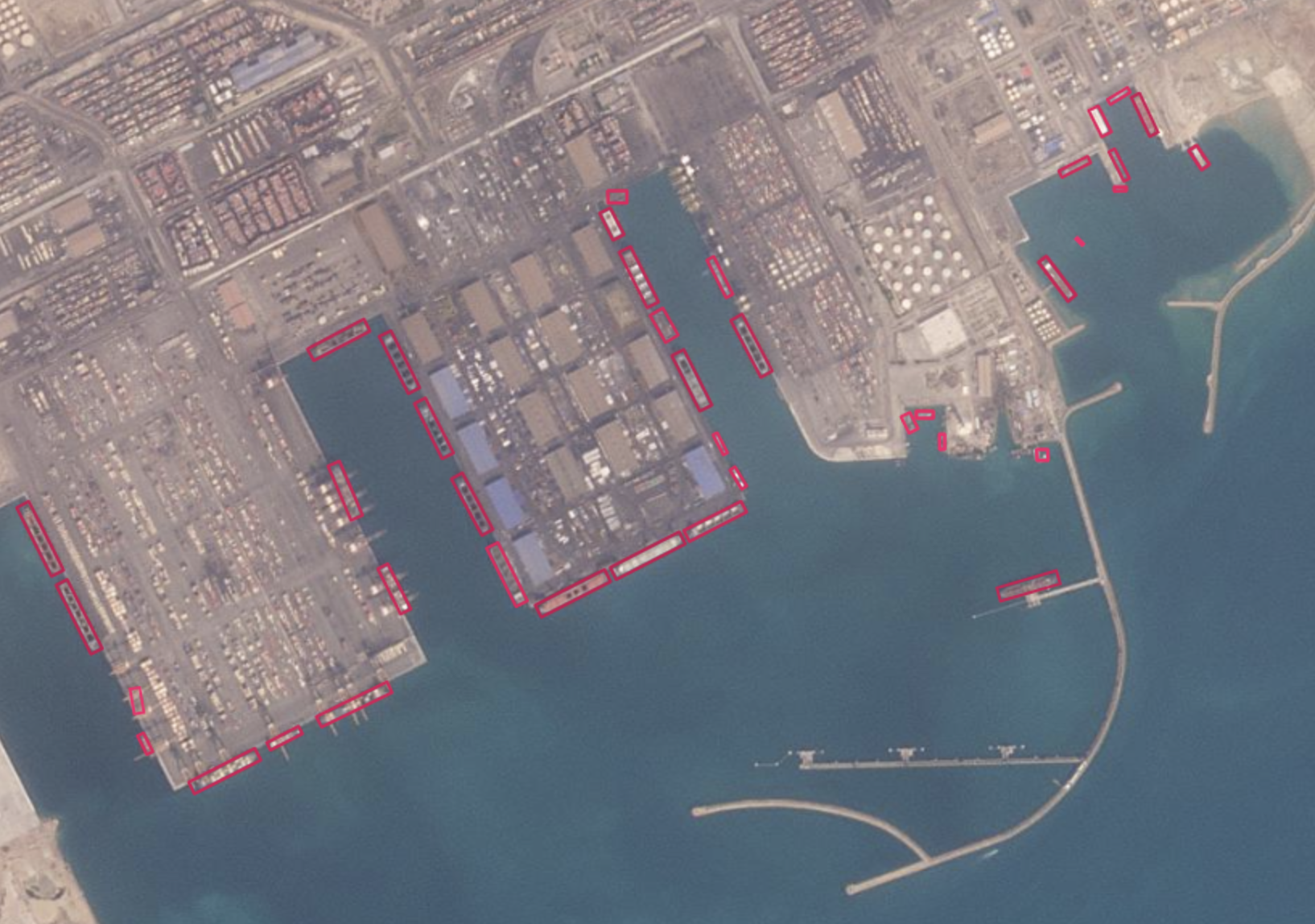 Ship Detection in Bandar Abbas, November 13, 2022