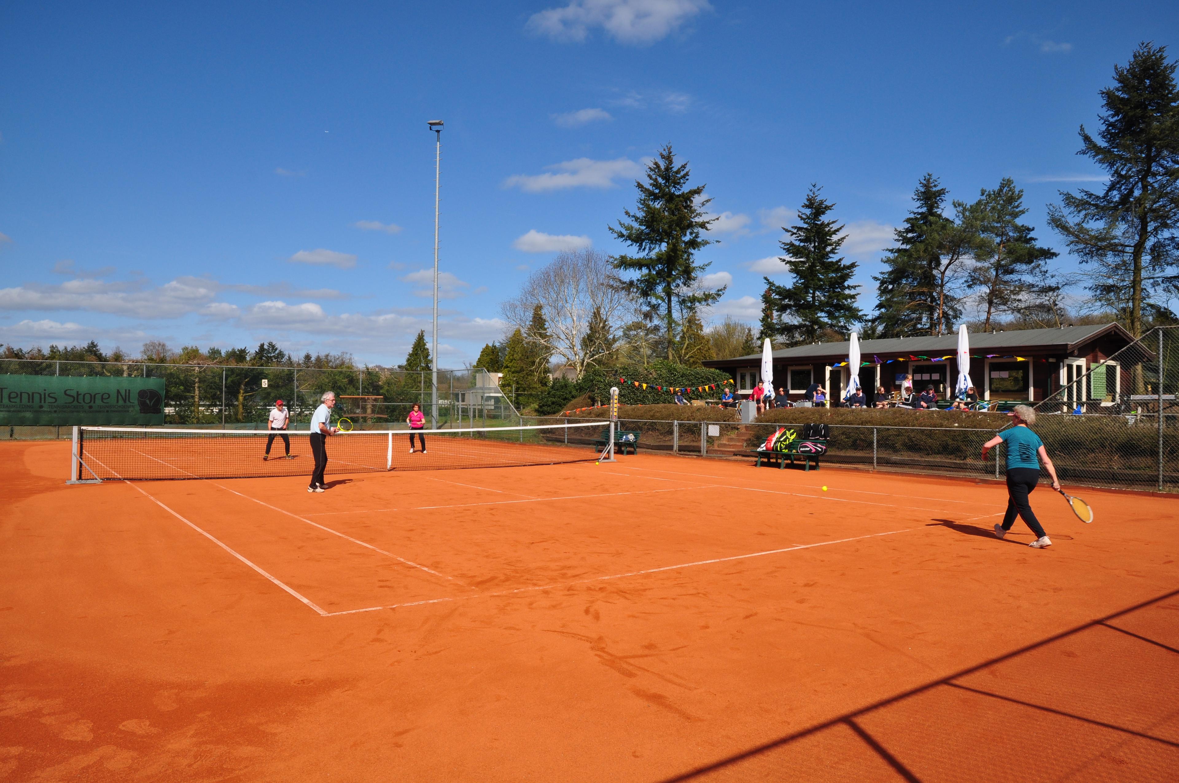 Tennisen in Schaarsbergen