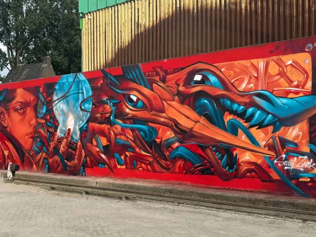 zona16 mural mago e draghi rinjhaven harbour front view