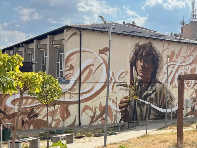 zona16 mural giustizia pristina wide angle