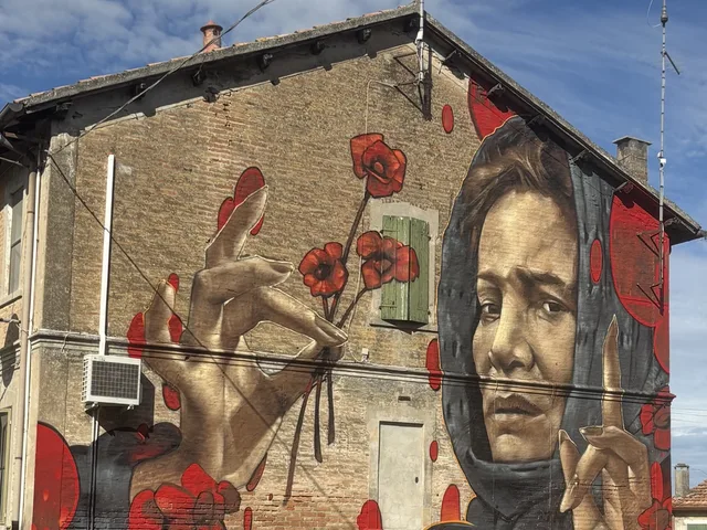 zona16 mural l agnese va a morire gherardi