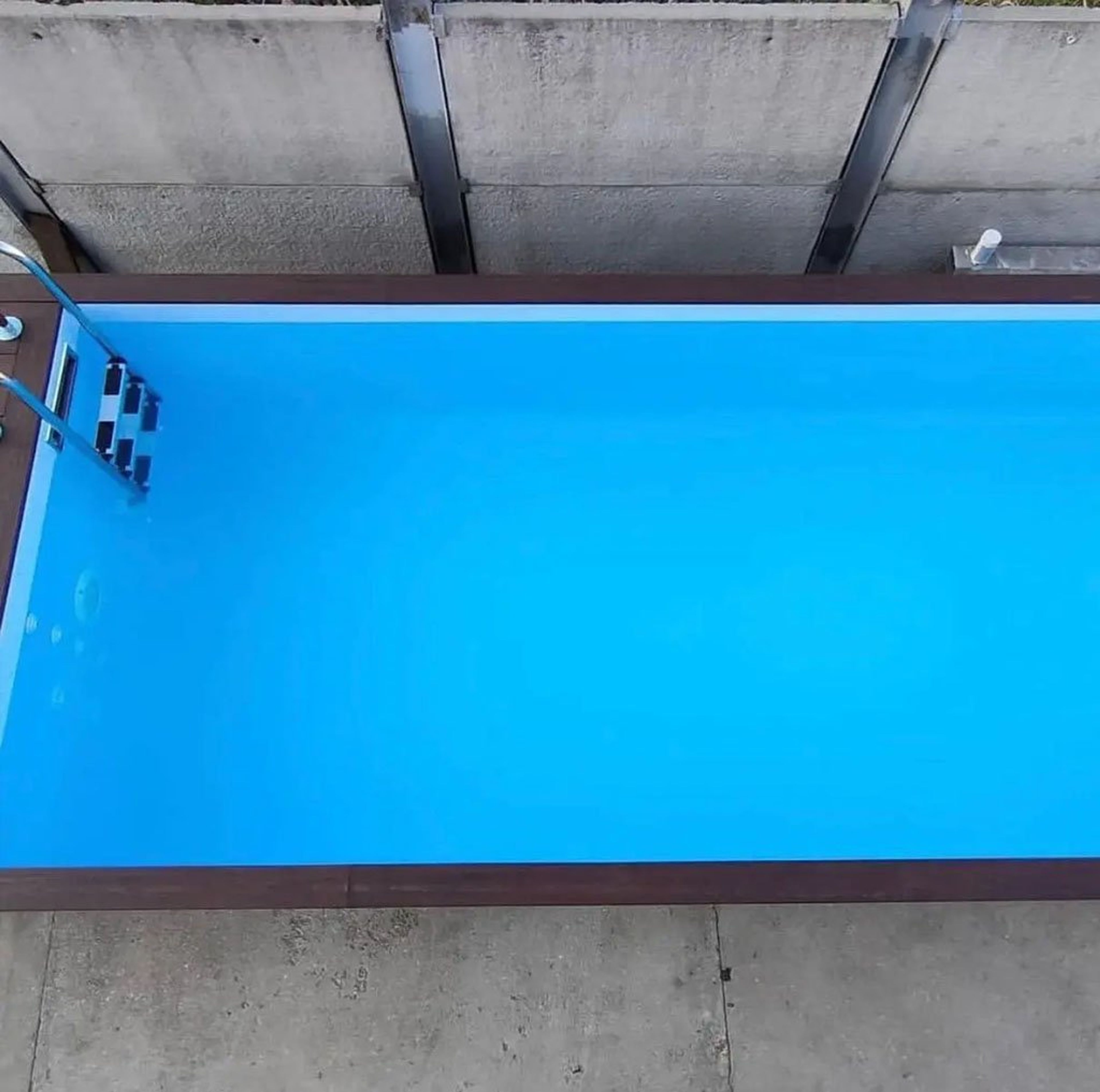 20ft Container Pool v1 — view 4