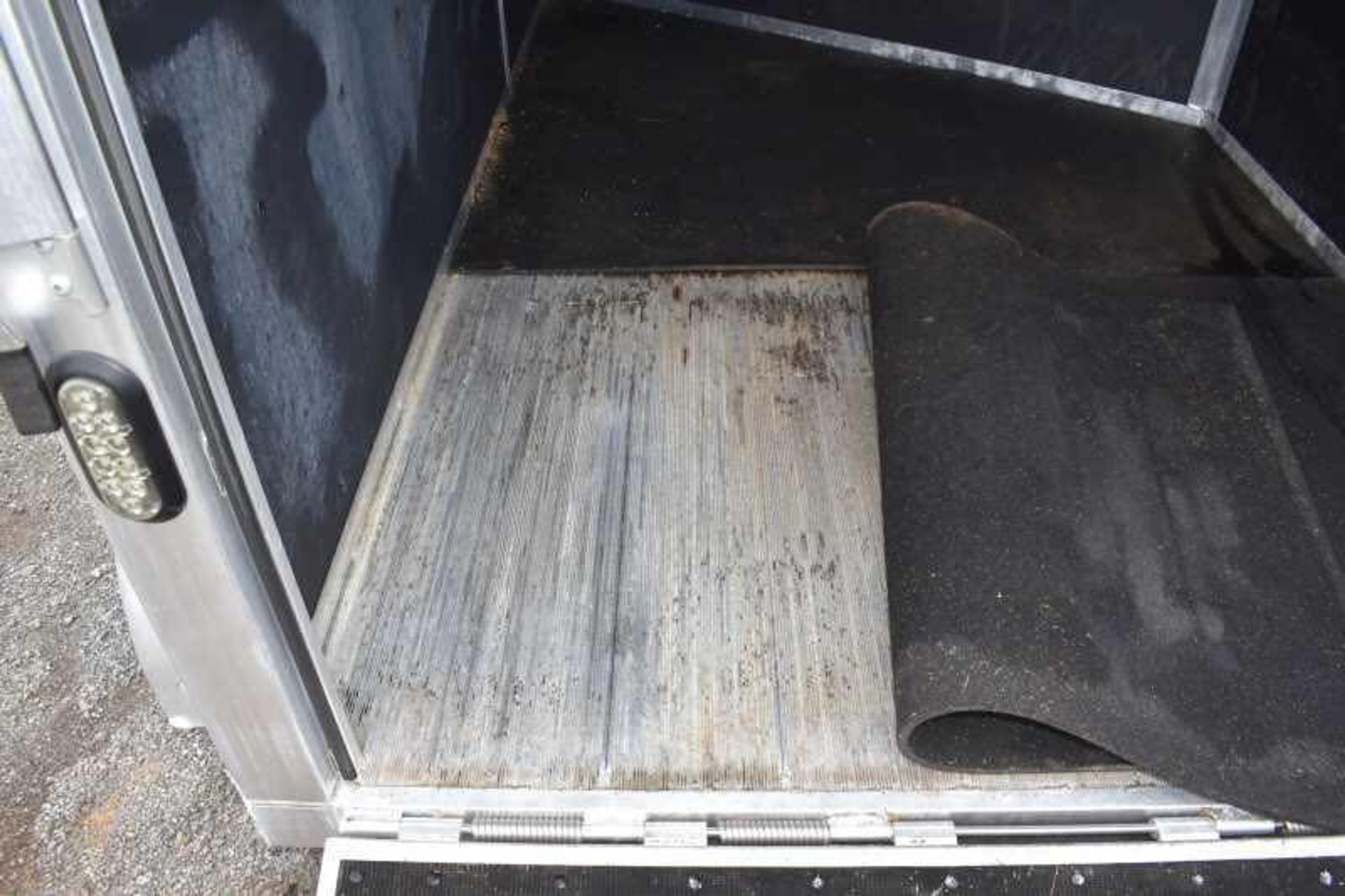 2013 Shadow 2HSL 2 Horse Trailer — view 3