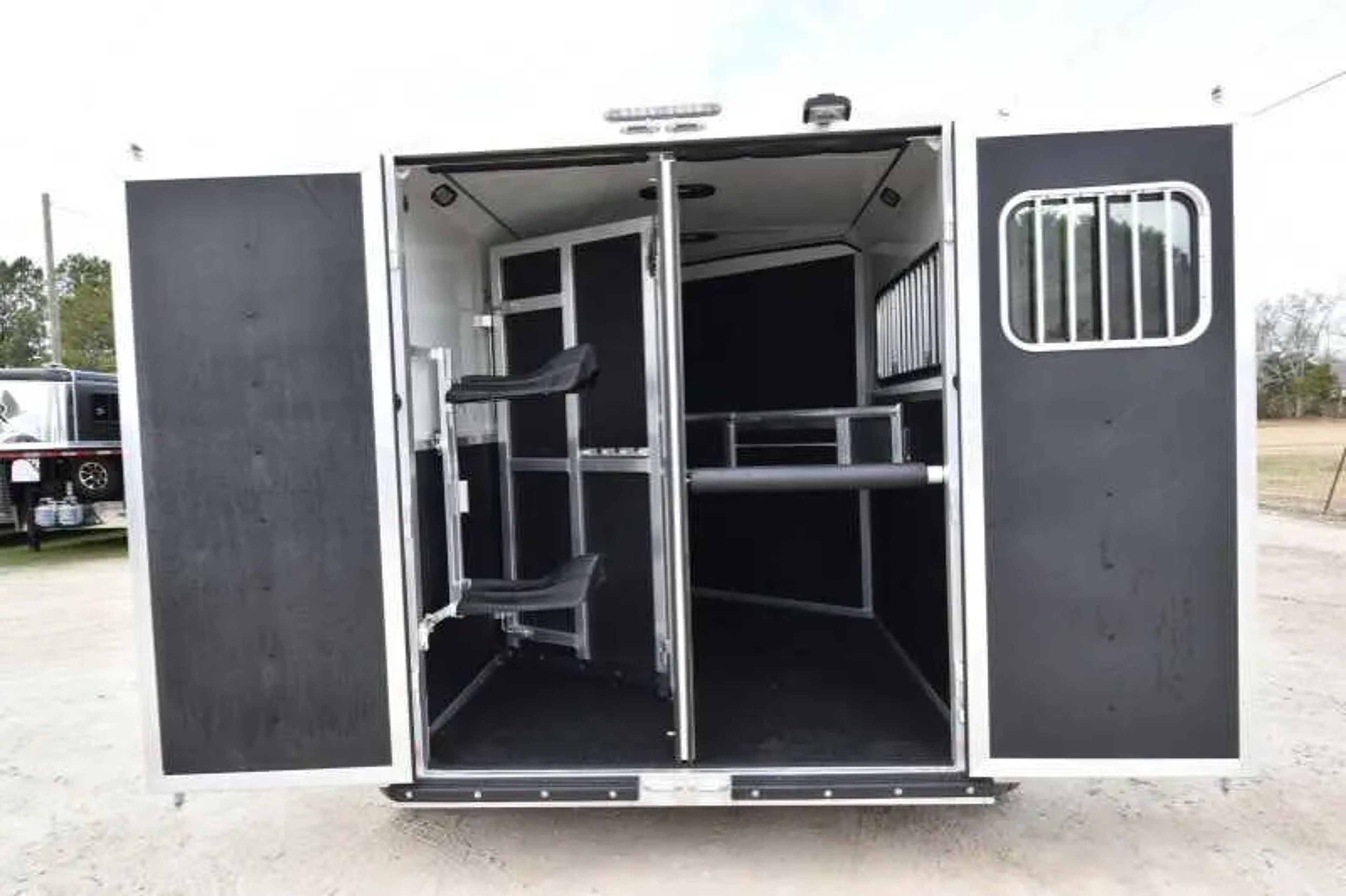 2016 Shadow 2HBP 2 Horse Trailer — view 8