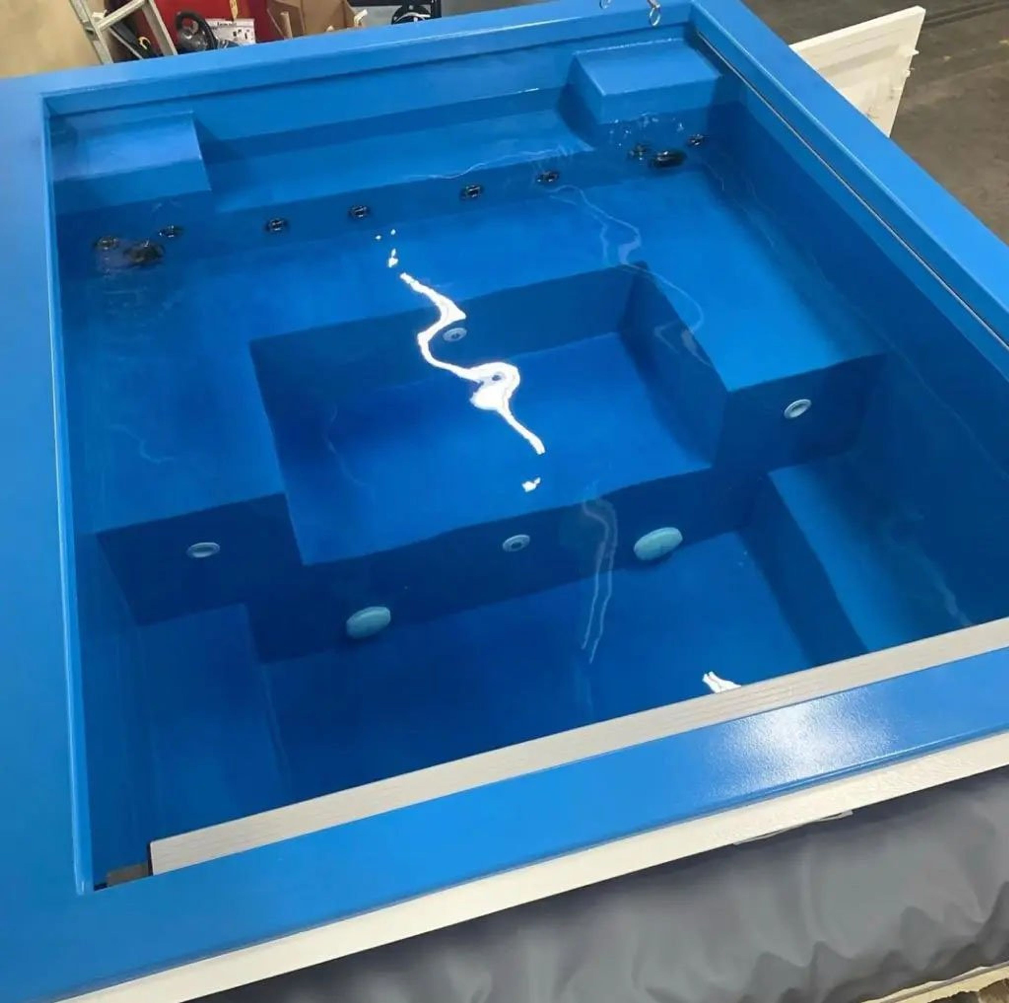 40ft Container Pool v2 — view 5