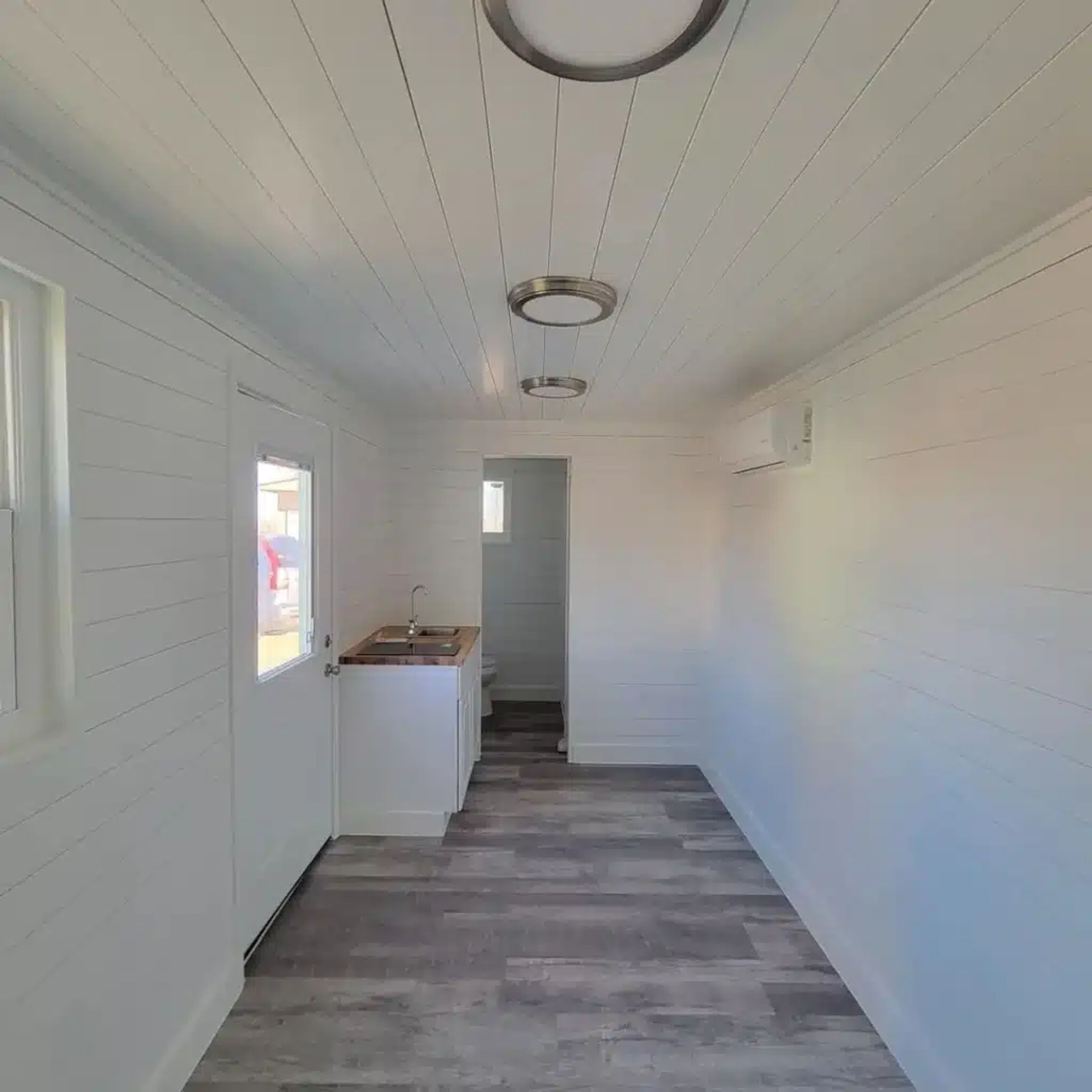 Custom 20ft Shipping Container House — view 4