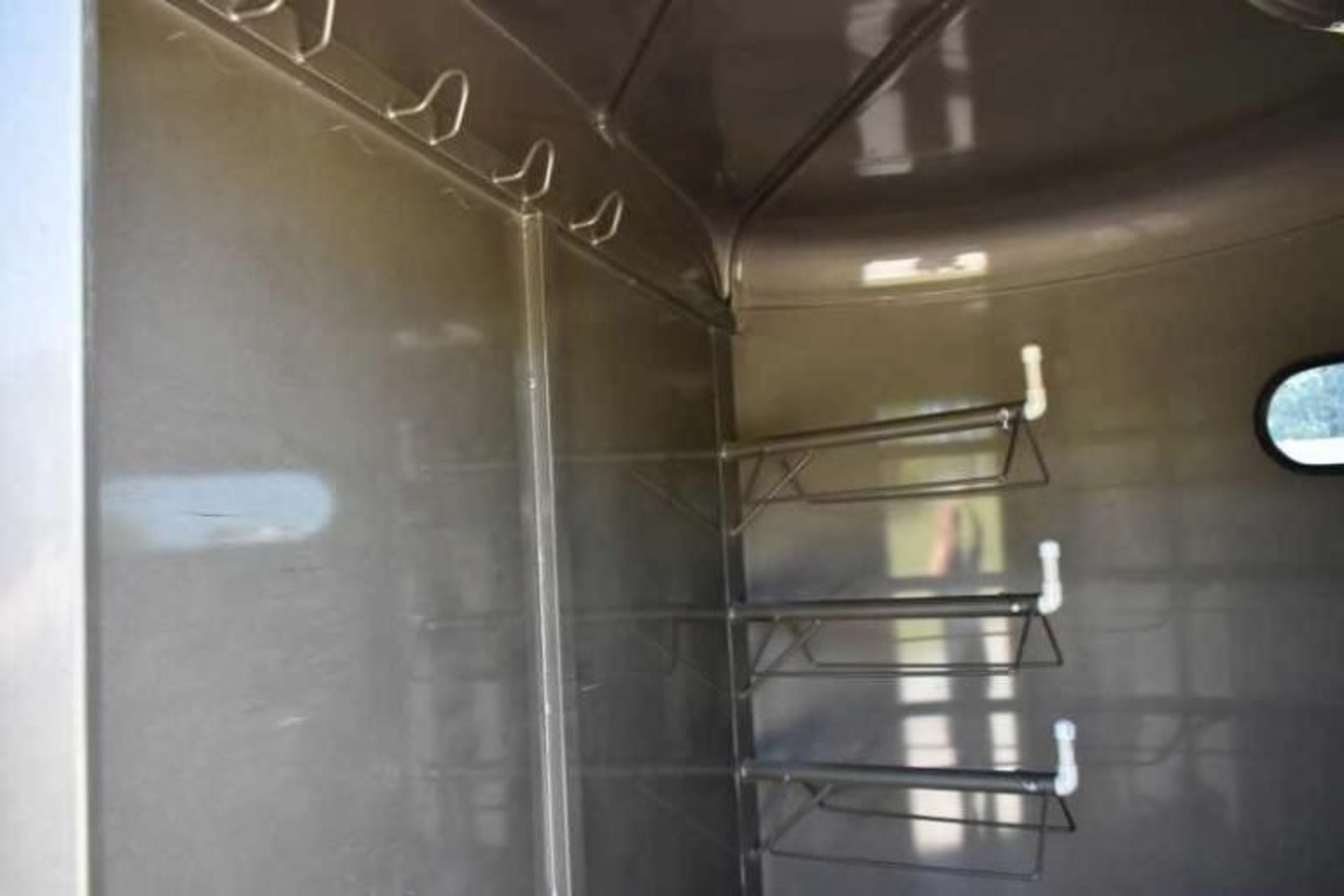 2017 CM 3HSLBP 3 Horse Trailer — view 14