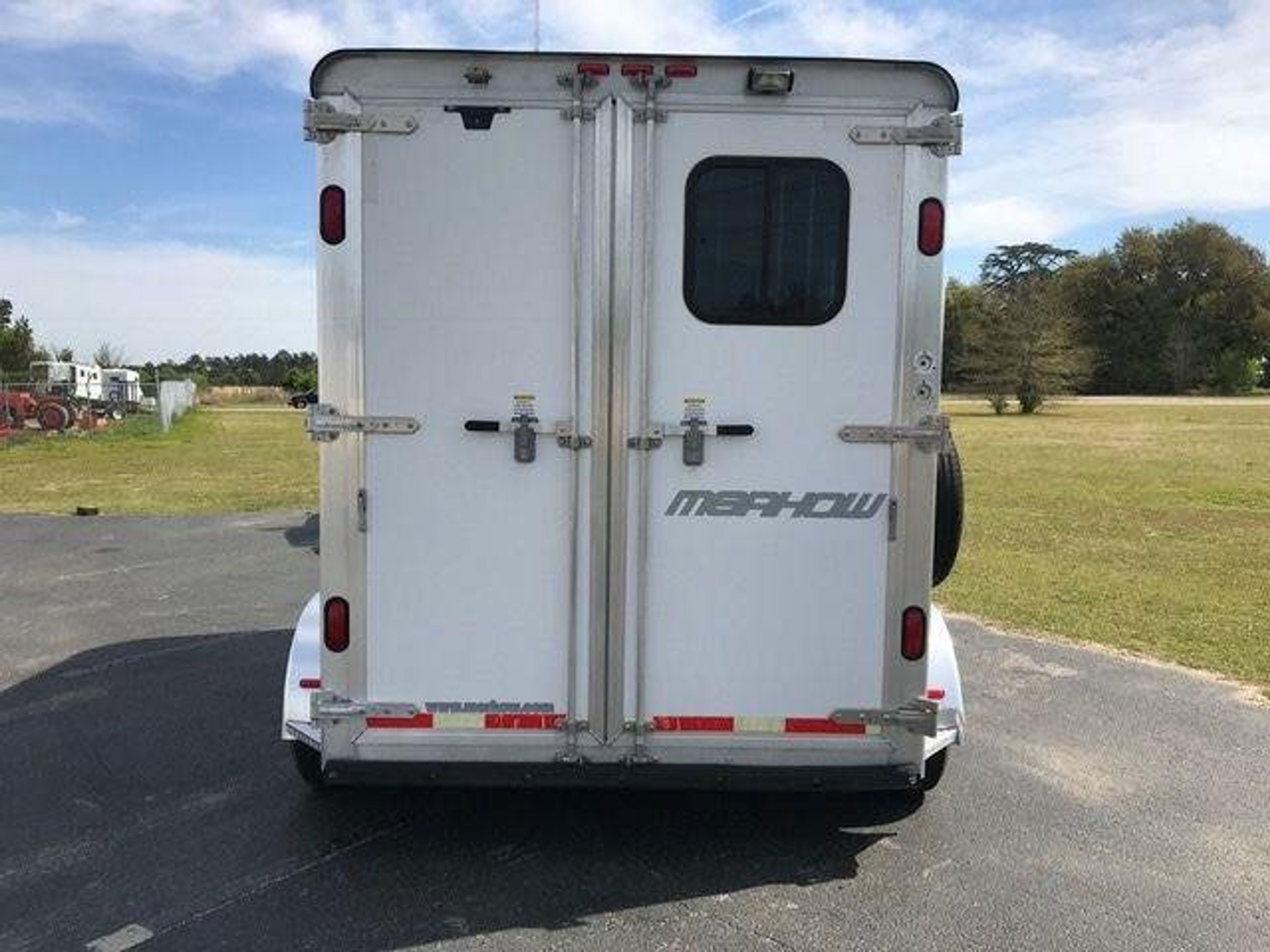 2010 Merhow 2 Horse Slant — view 2