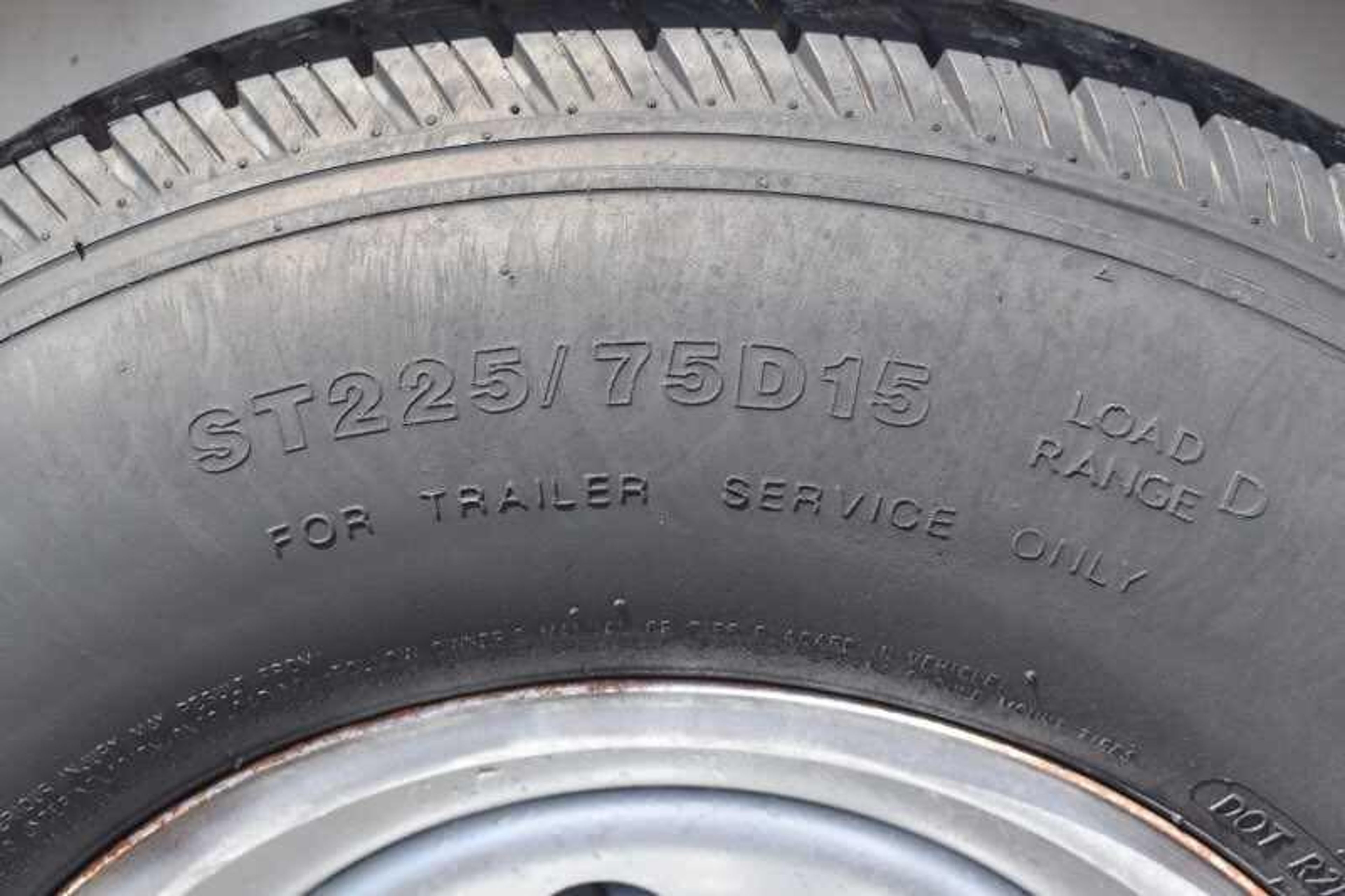 2002 Exiss SS20 2 Horse Trailer — view 7