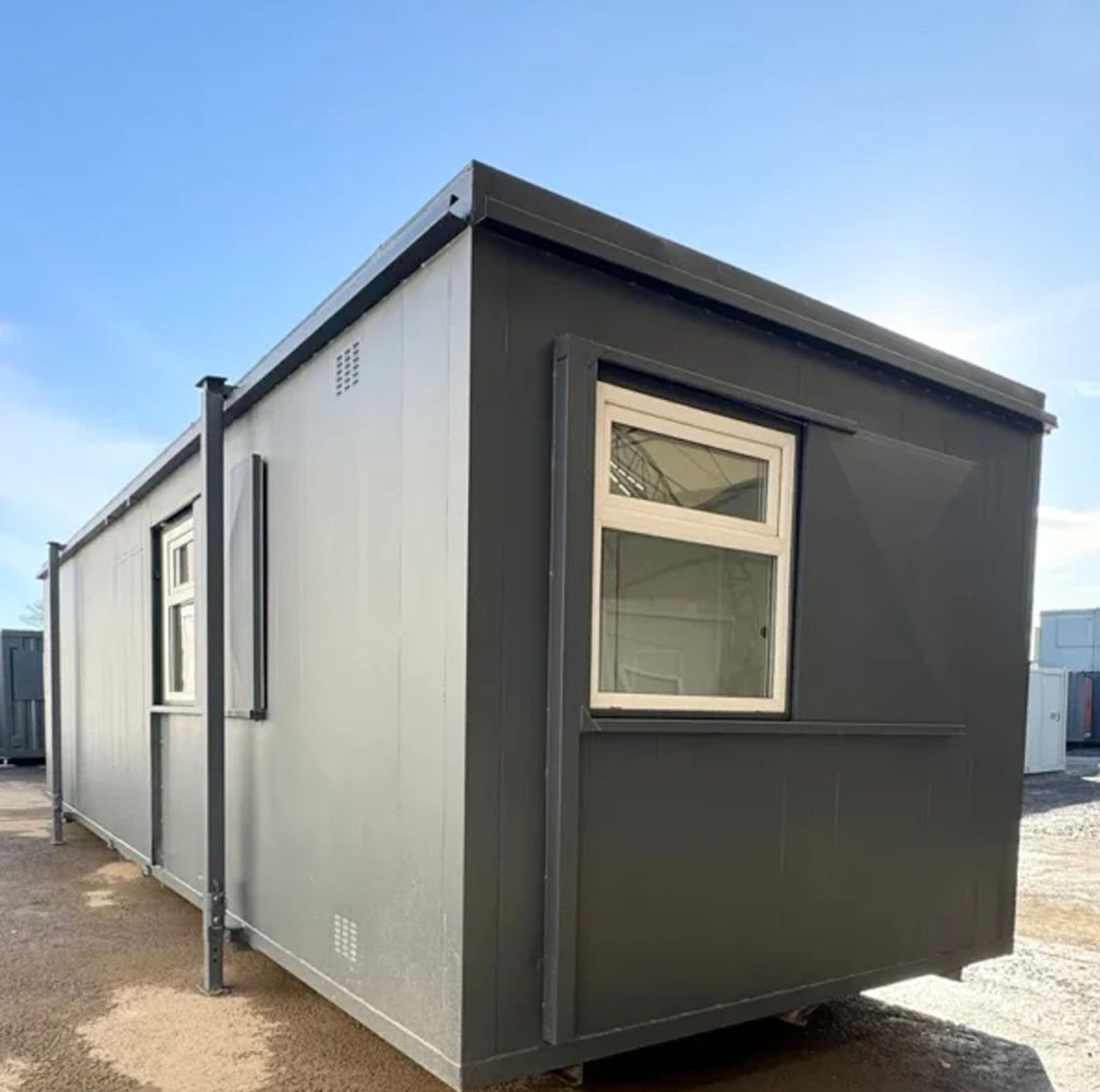 32 X 10ft Customized Containers — view 2