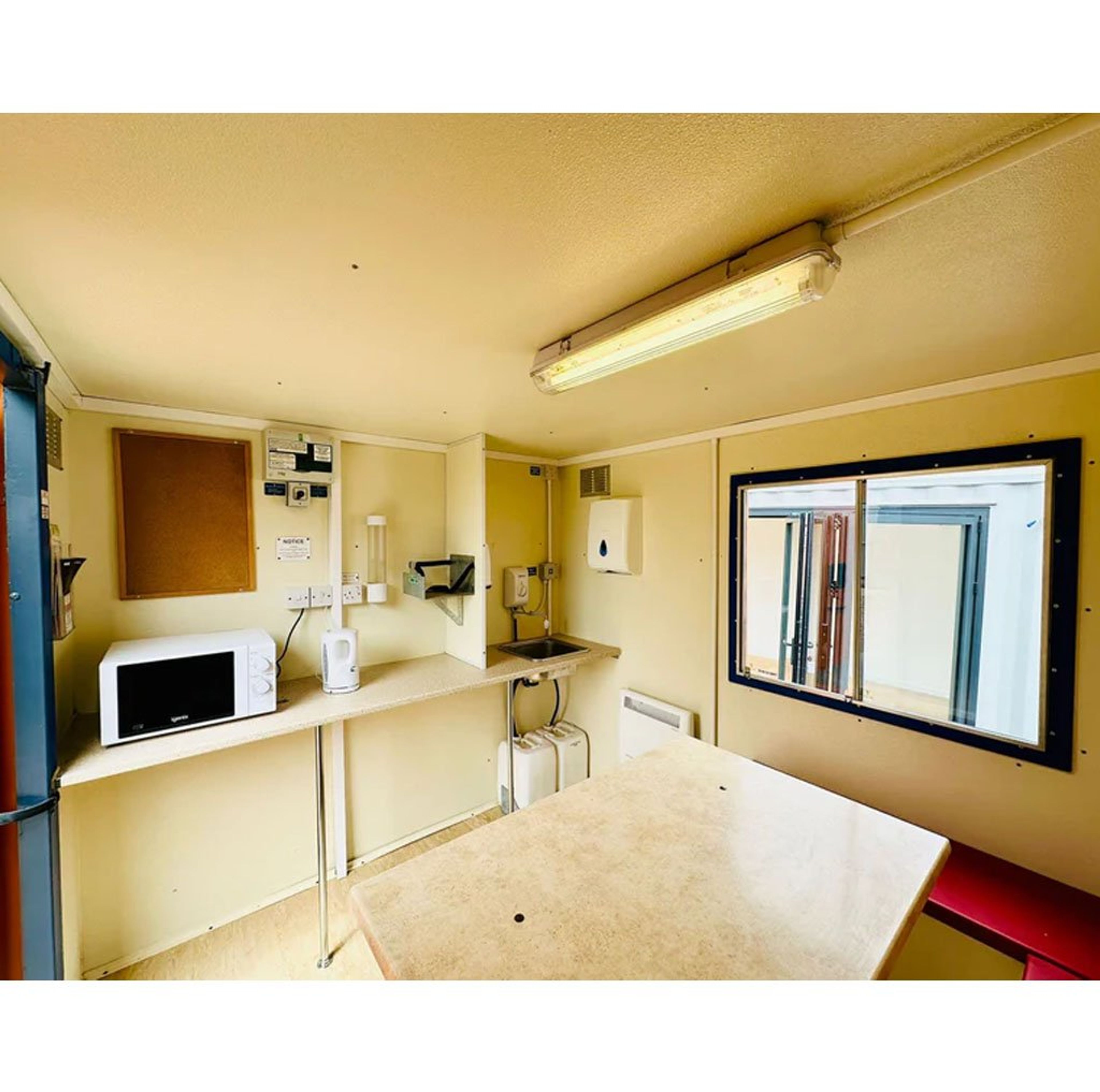 Groundhog Eco Towable Mobile Welfare Shipping Container — view 6