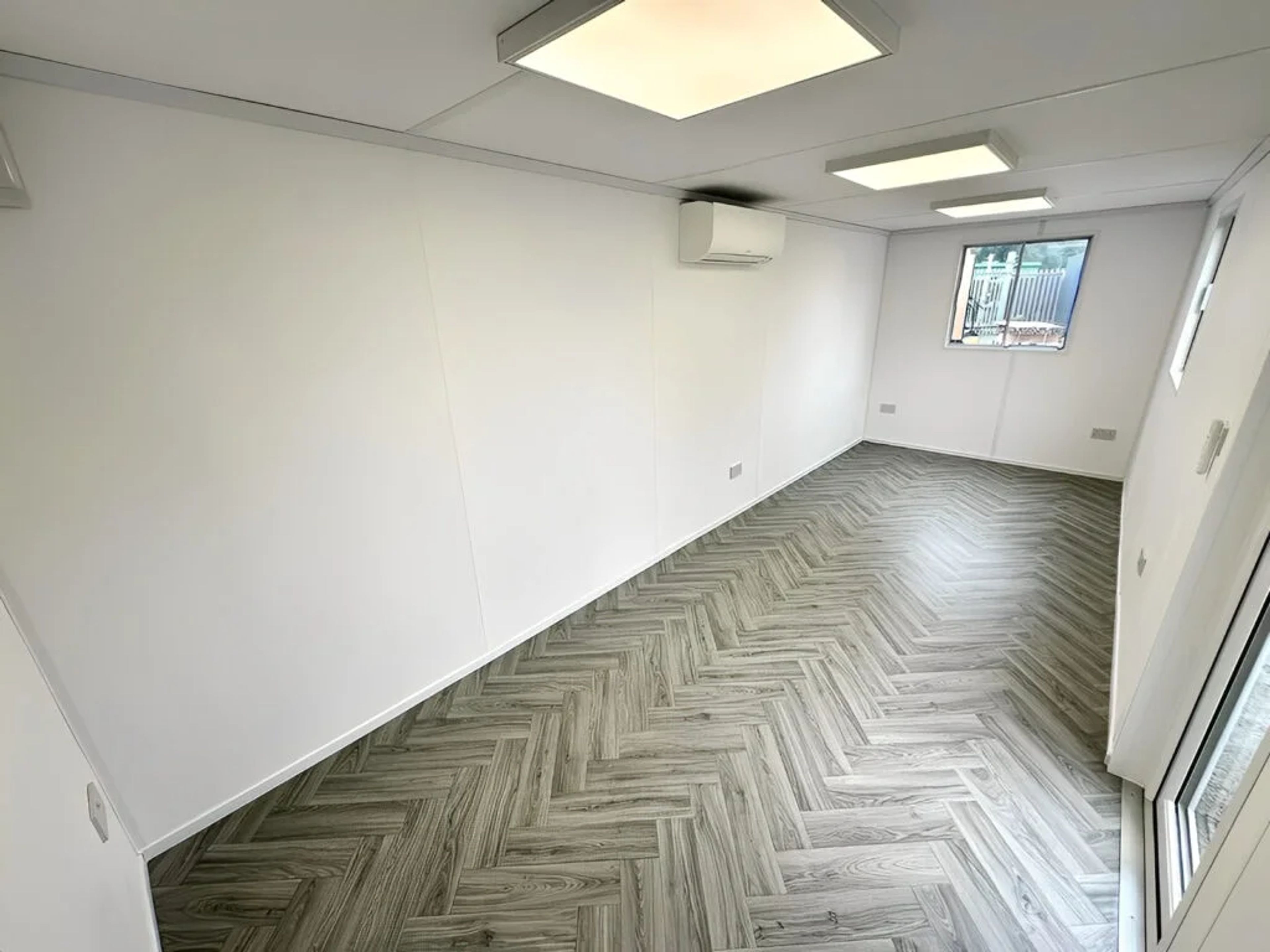 21ft x 8ft Custom Office Cabin – Refurbished Portable Building with A/C & — view 10