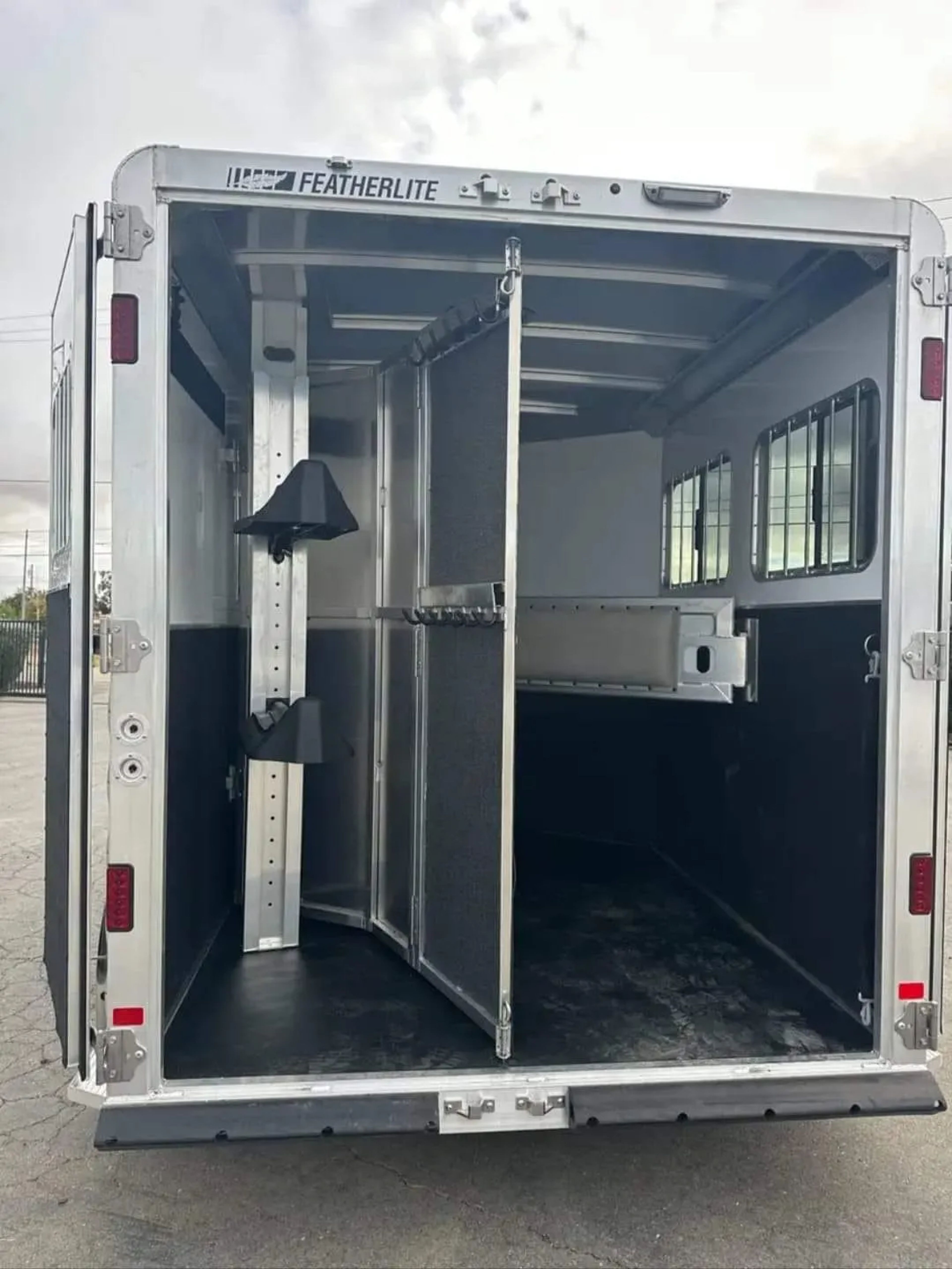 2012 Featherlite 9400 2 Horse Trailer — view 7