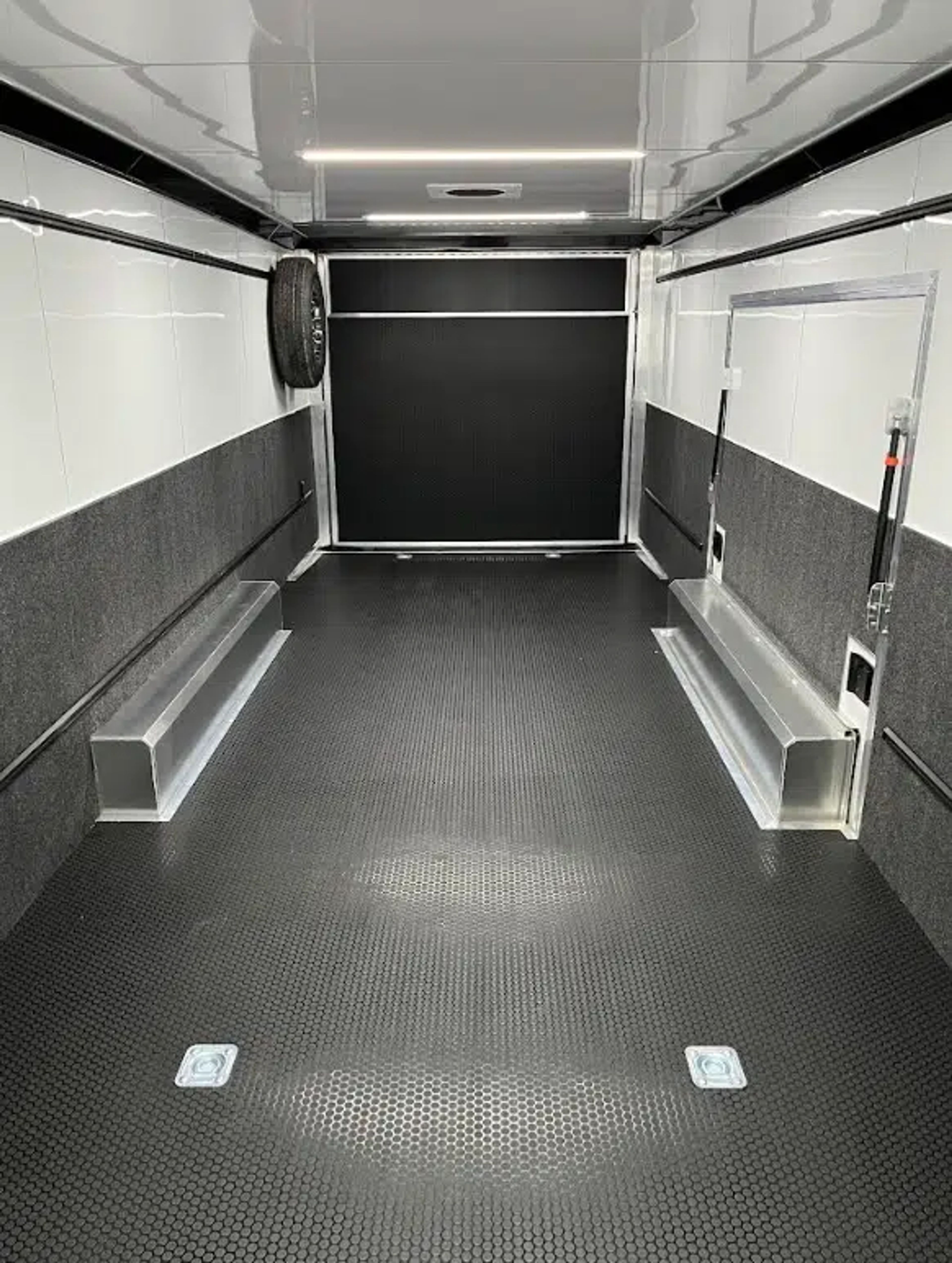 Enclosed ATC Car Trailer 2026 28ft. Aluminum ROM 550 w/LifeTrac & Large Escape — view 7