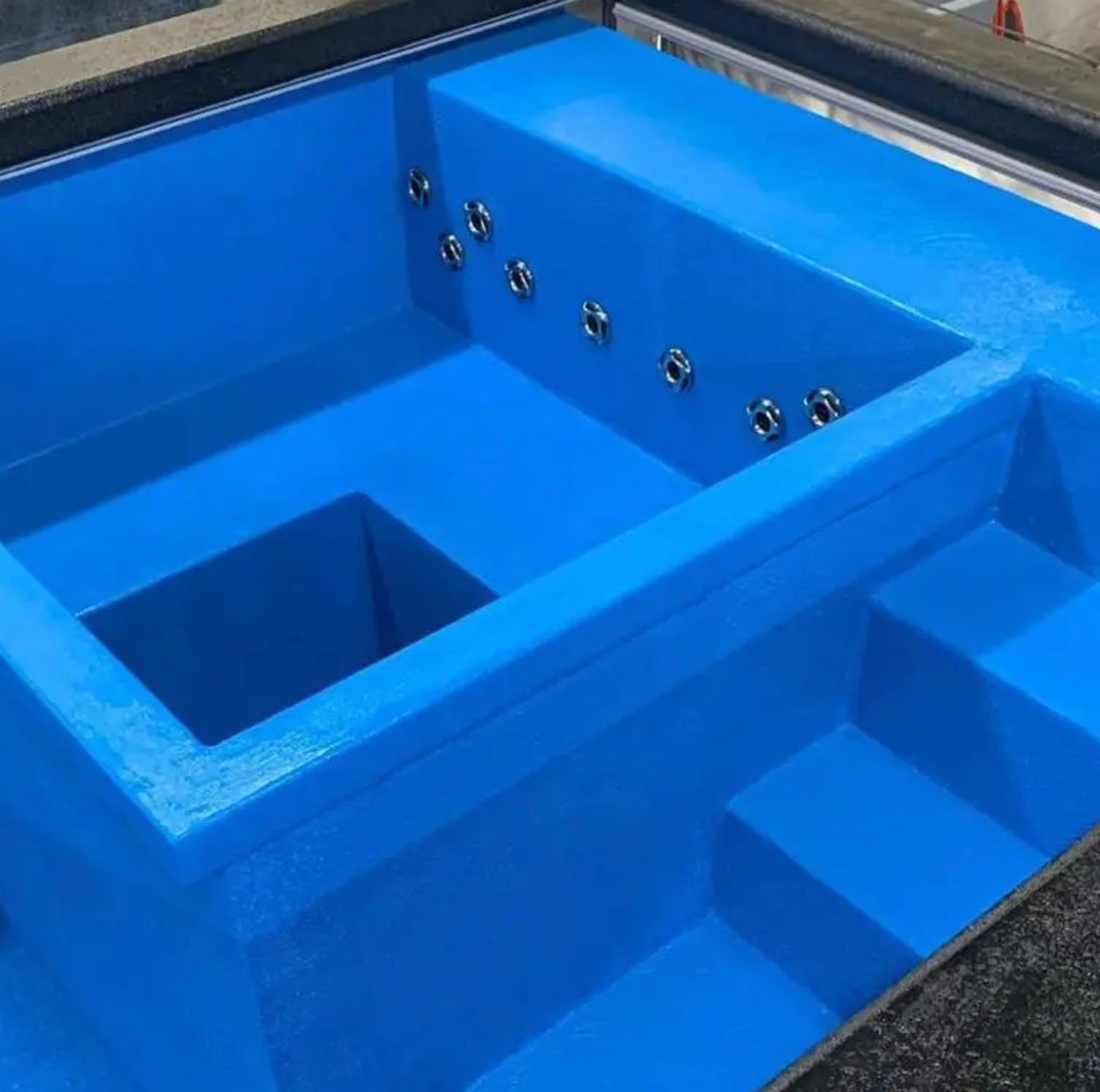 40ft Container Pool v2 — view 3
