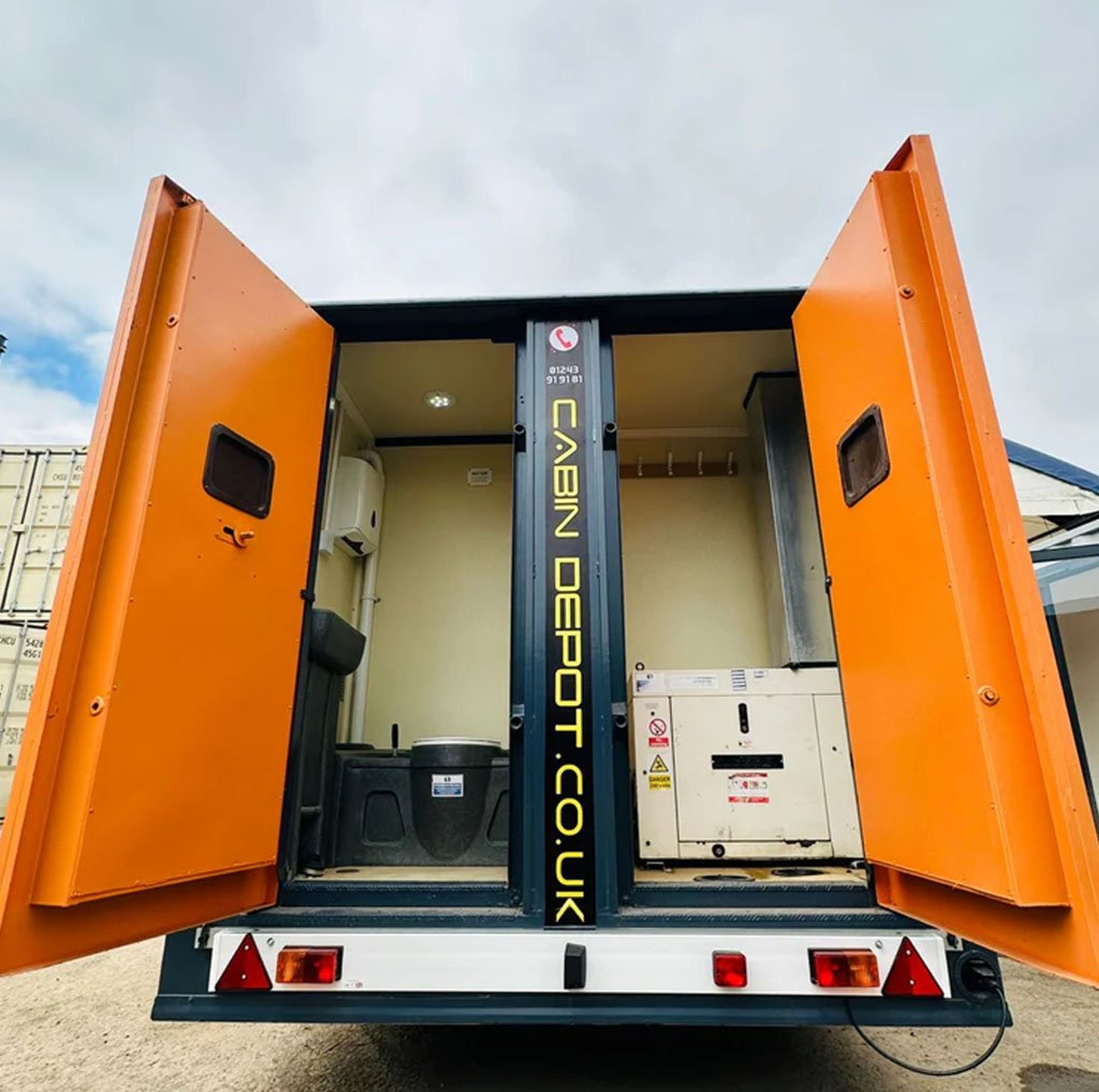 Groundhog Eco Towable Mobile Welfare Shipping Container — view 3