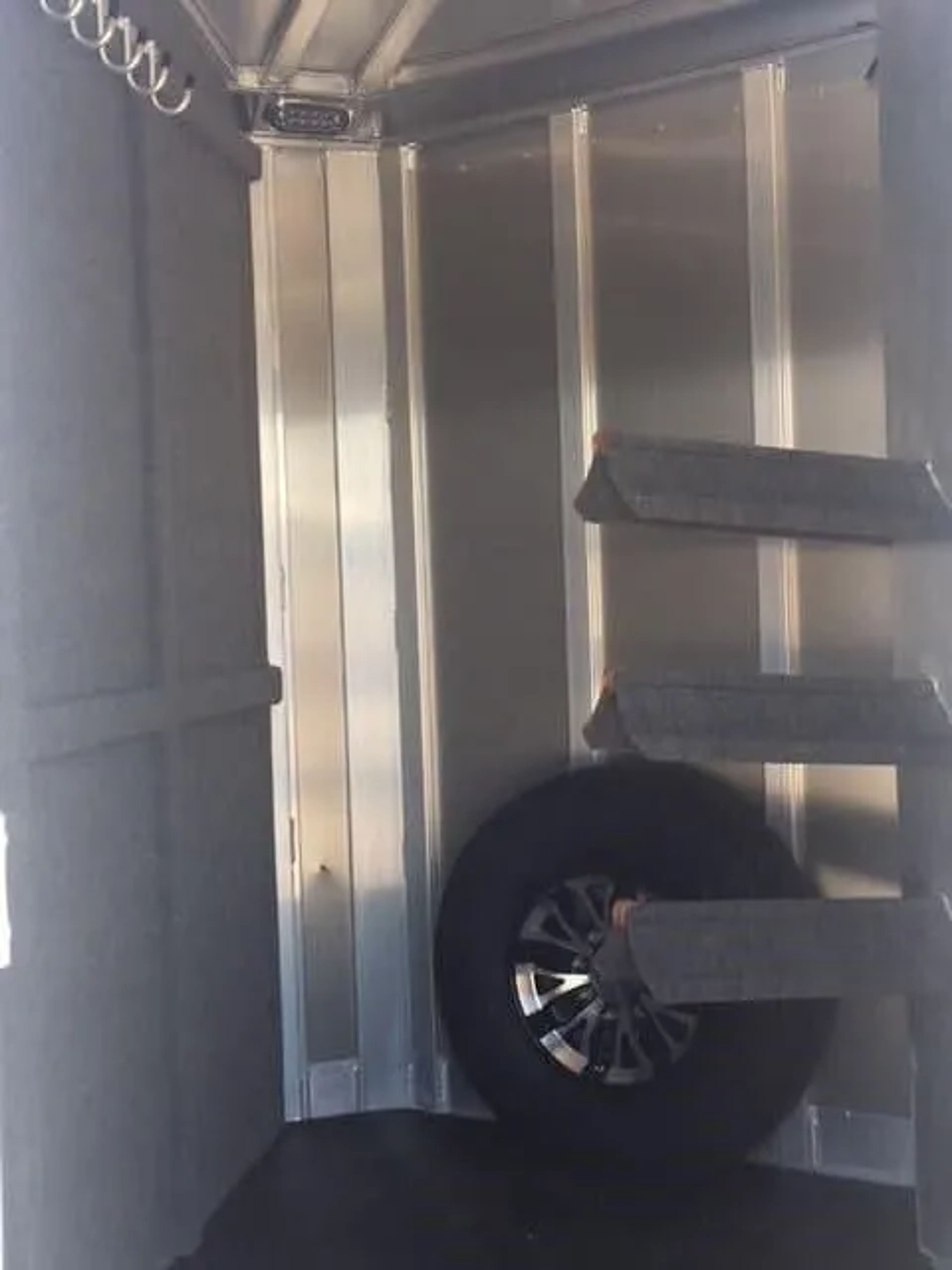 2018 Platinum Coach 3 Horse Bumper Pull — view 19