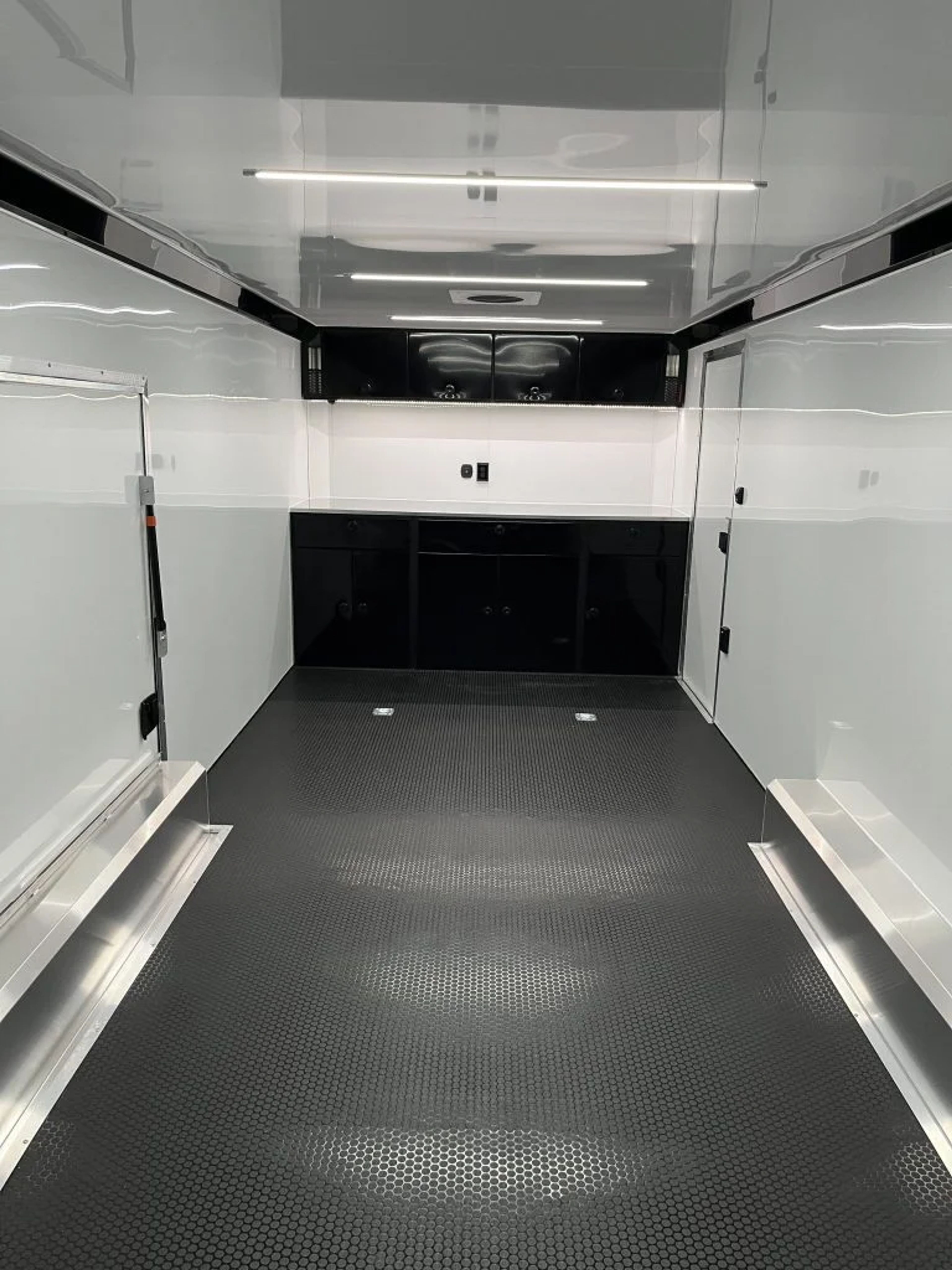 Enclosed ATC Car Trailer 2026 24ft. Aluminum ROM 400 w/Large Escape Door & — view 5