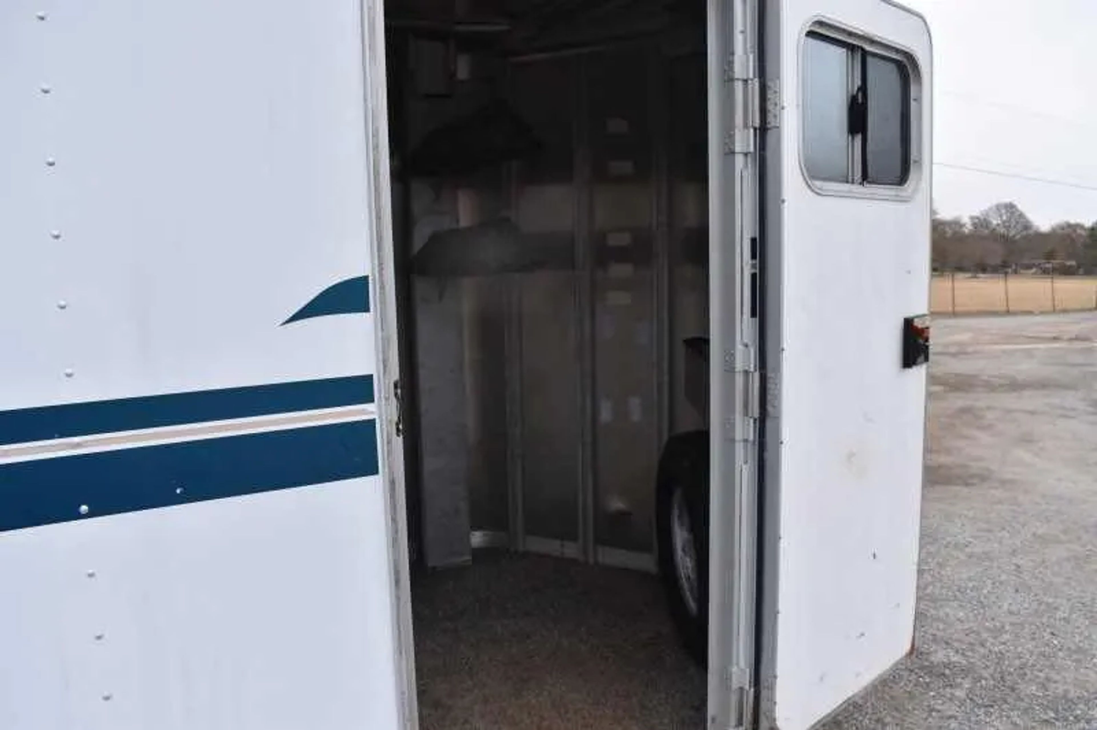 1995 Featherlite 2HSLBP 2 Horse — view 17