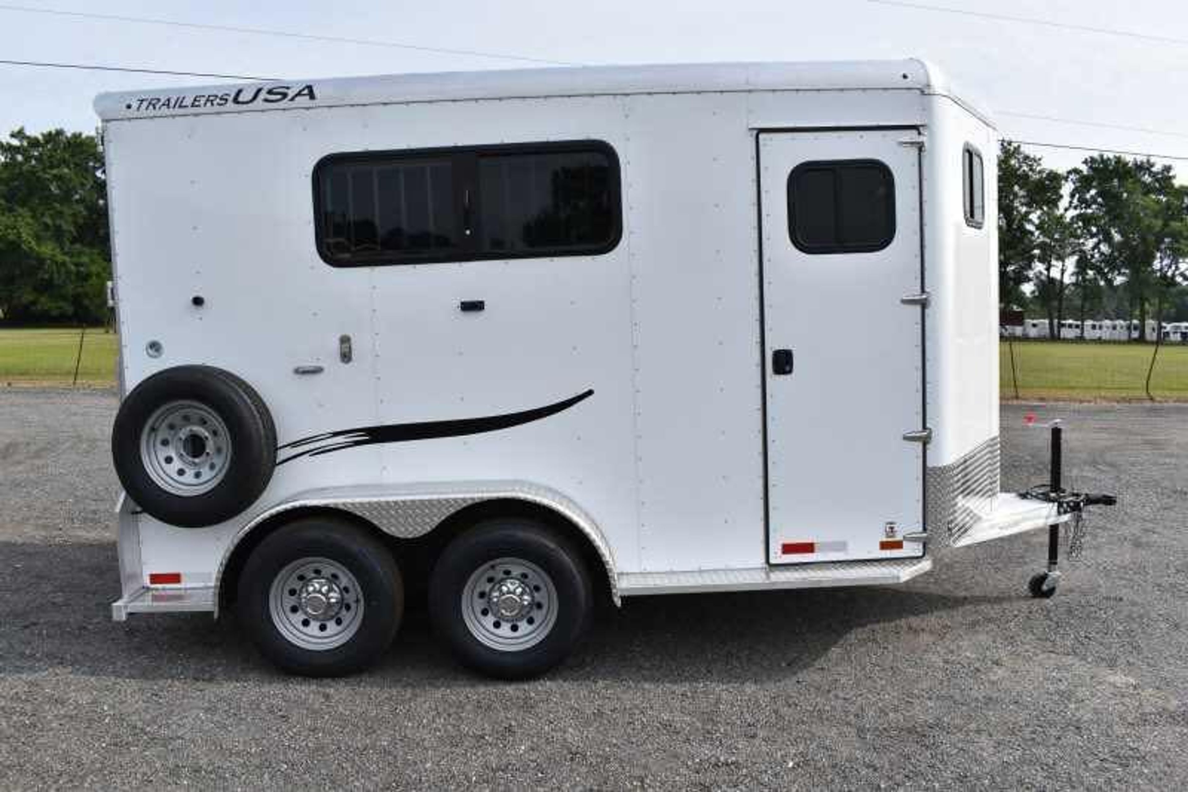 2019 Trailers USA 2HSLBPDLX 2 Horse Trailer — view 18