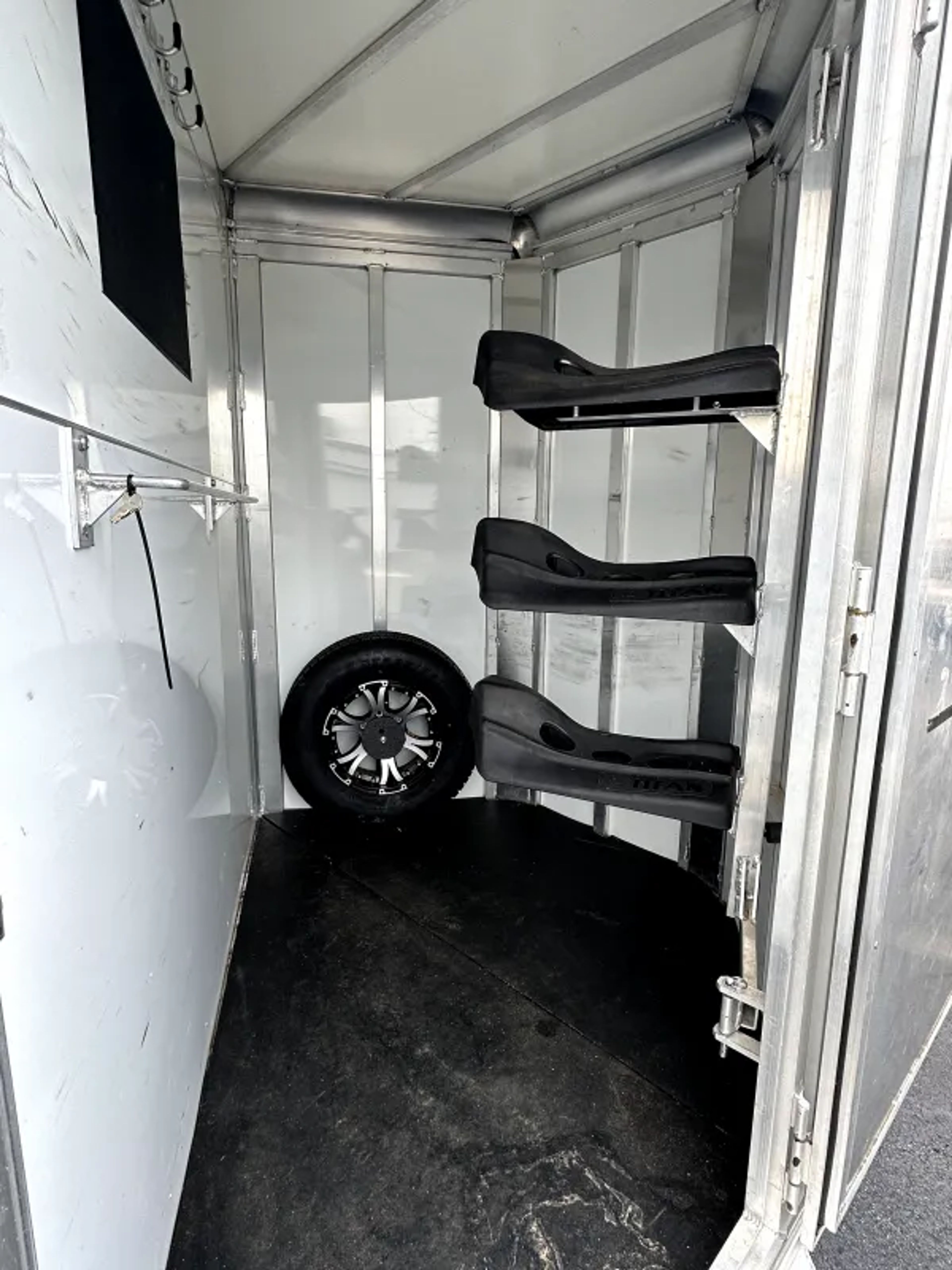 2021 Titan 2 Horse Trailer — view 7