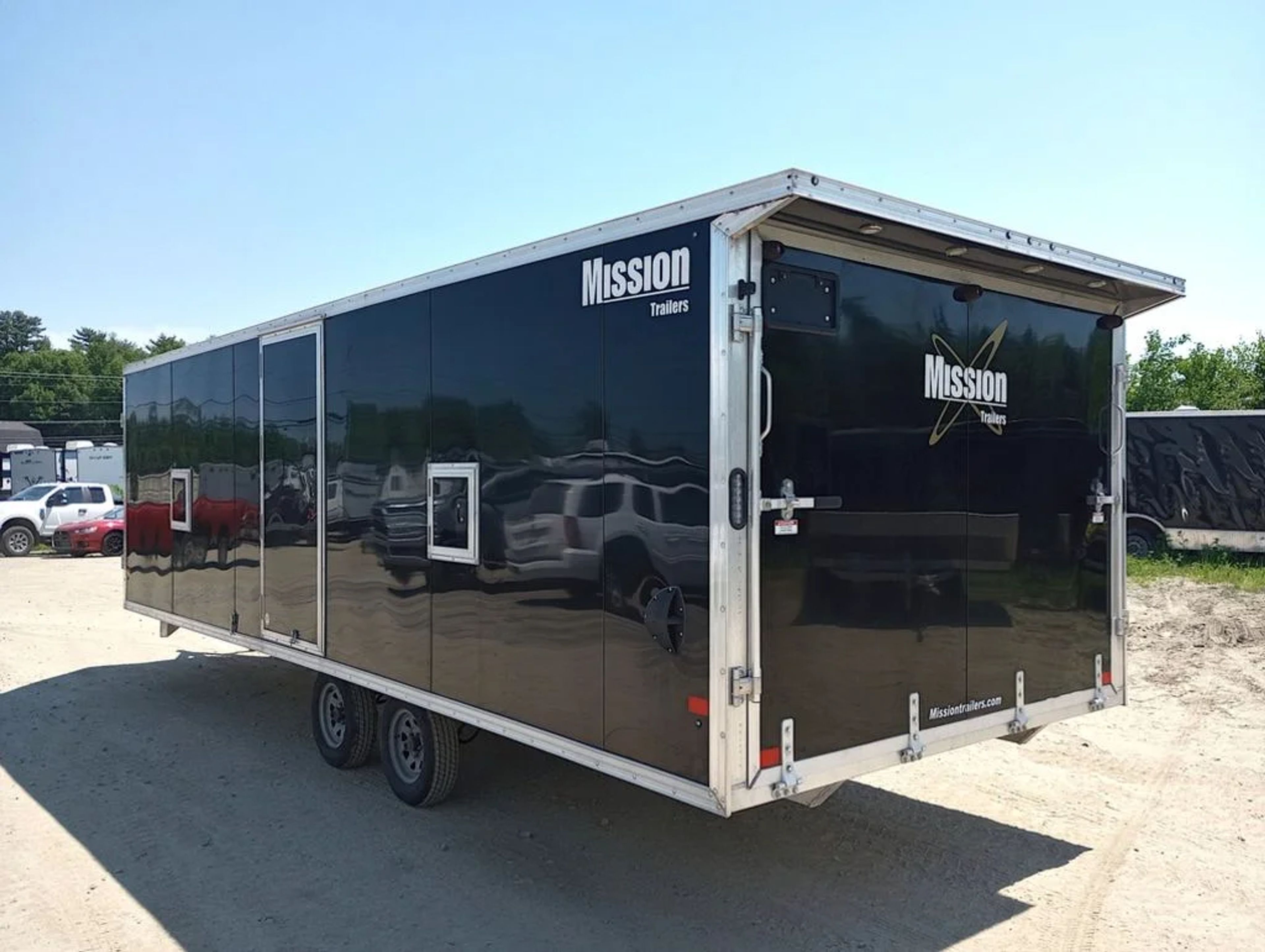 Mission Trailers 101×22 Aluminum 4-Place — view 2
