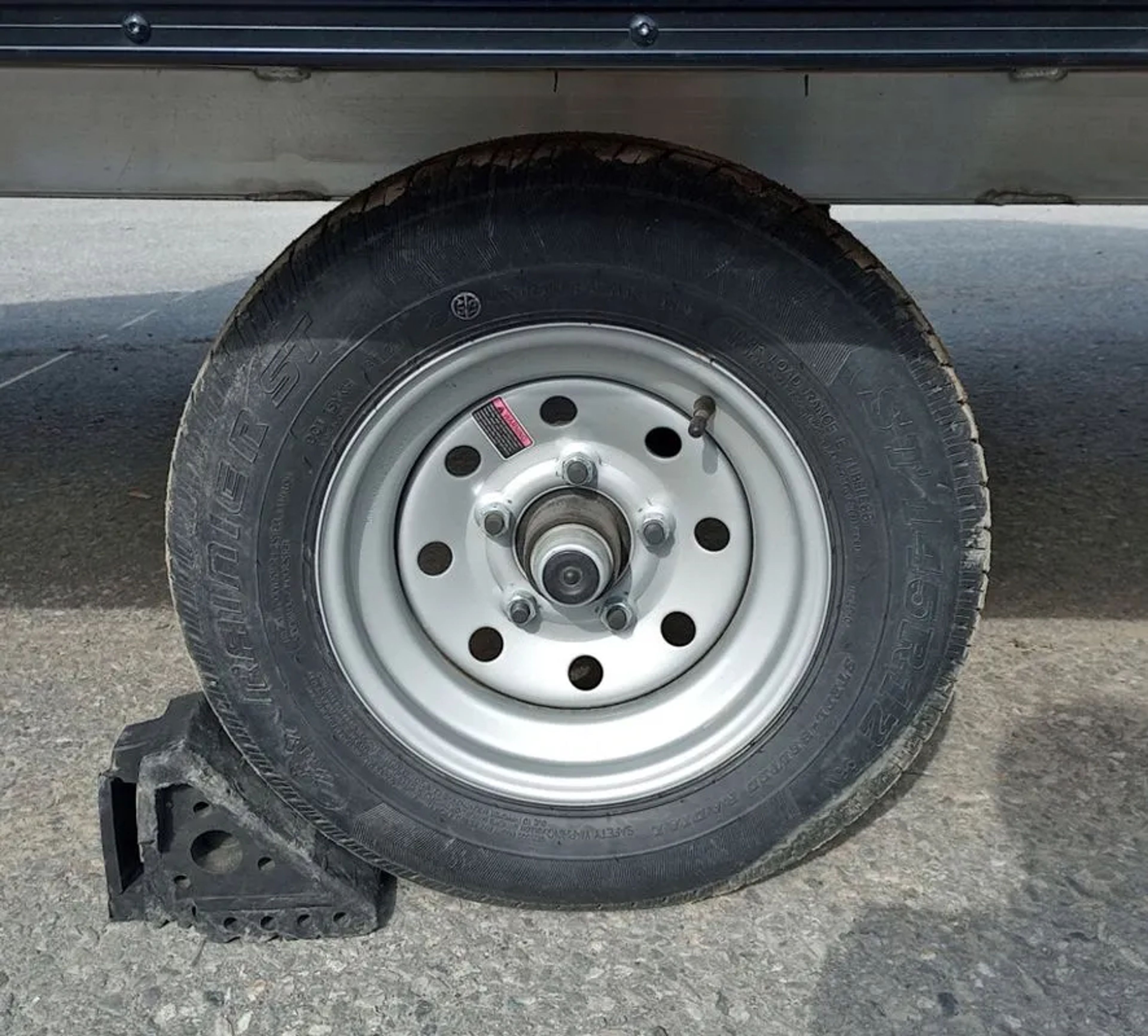 Mission Trailers 101×12 Aluminum 2-Place Crossover w/Mats & Guides, Rear Canopy — view 5