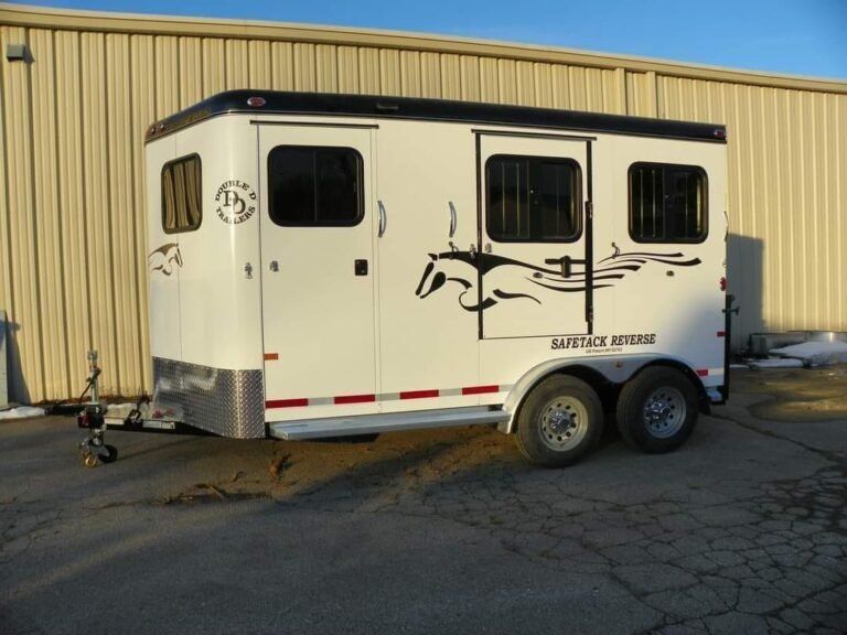 Used 2022 Double D Reverse-Slant 2-Horse Trailer, main photo