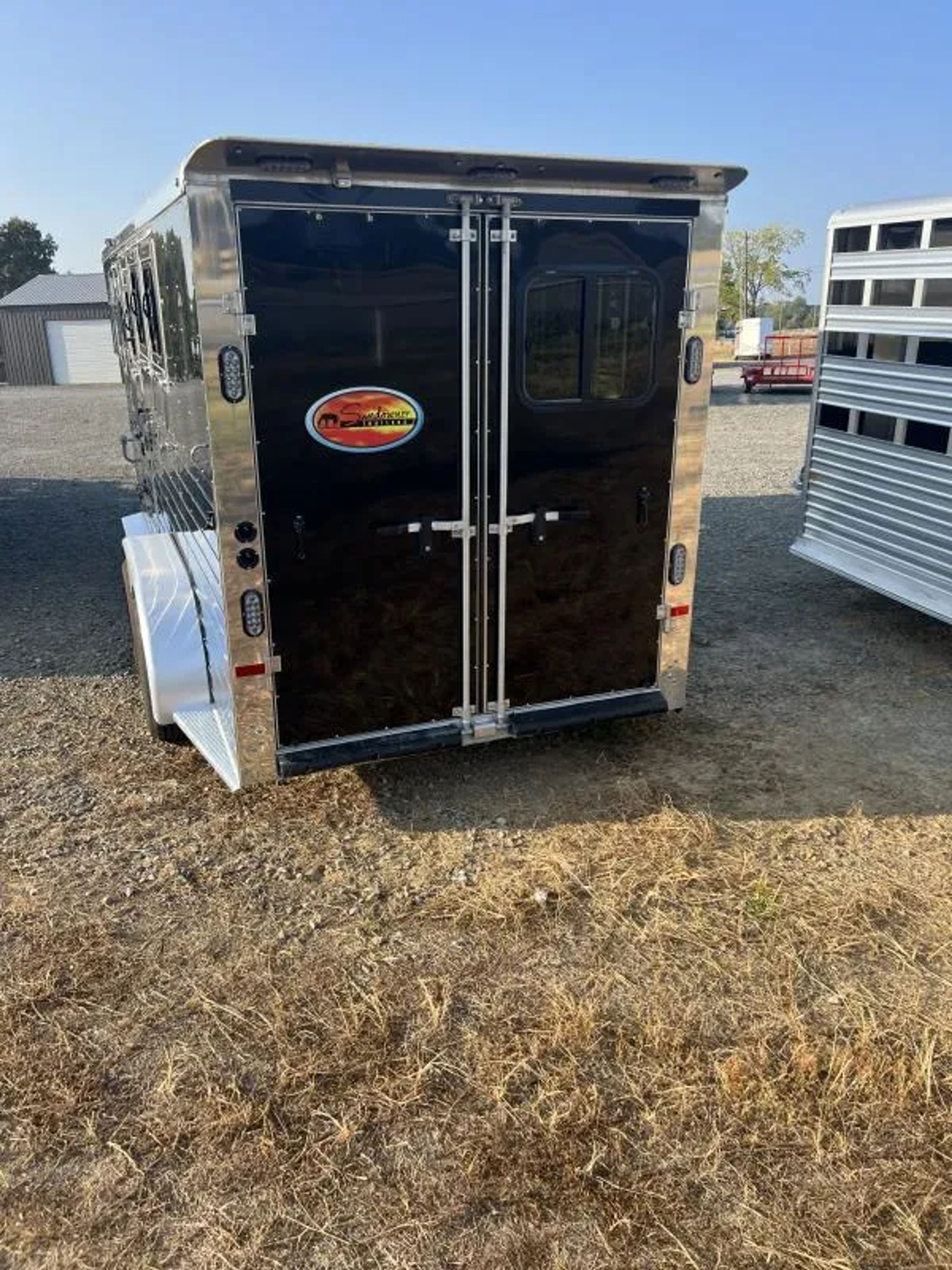 2022 Sundowner 3 Horse Slant GN Trailer — view 10