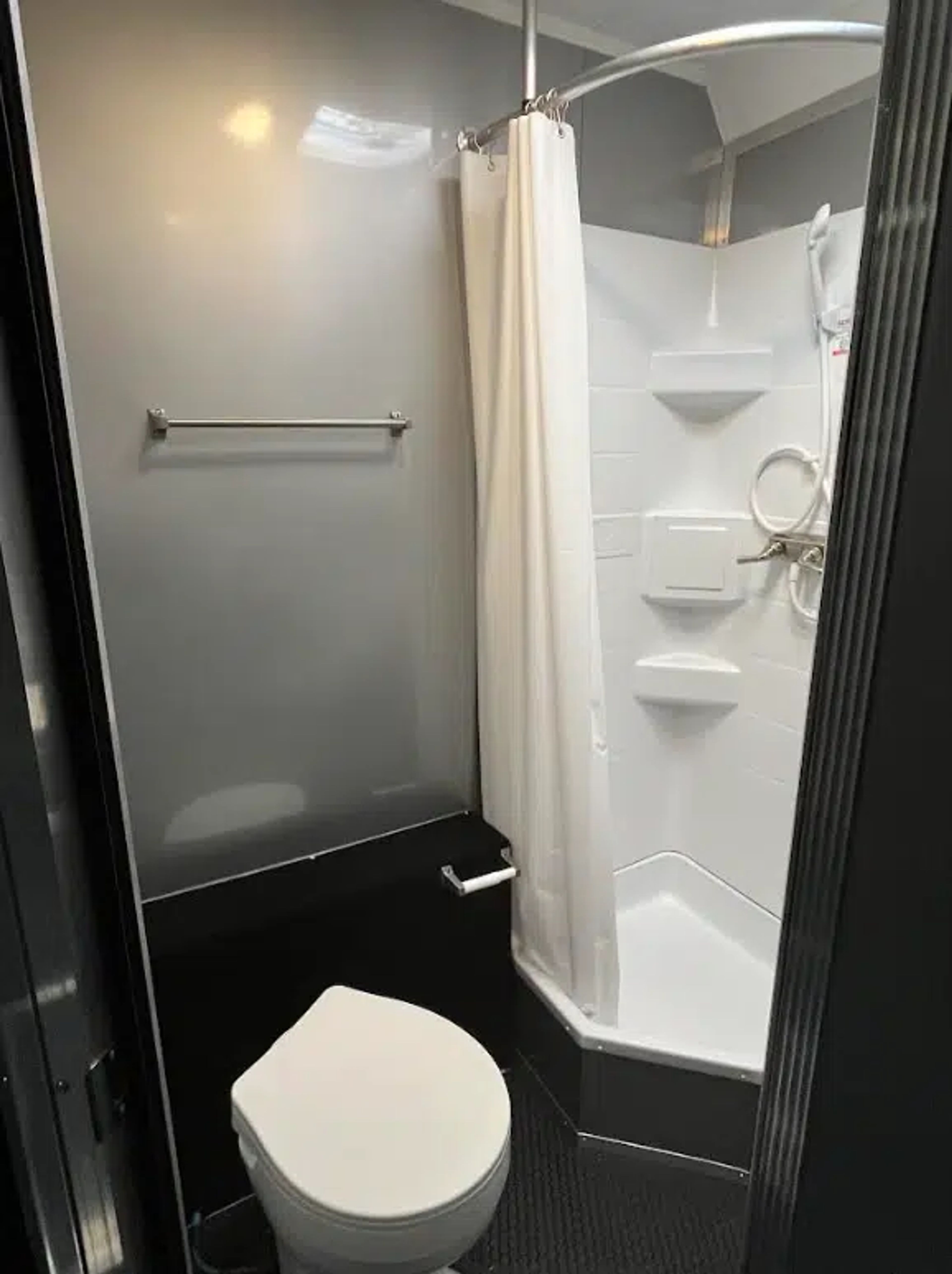 Enclosed Car Trailer 2025 34ft. Platinum w/Large Corner Bathroom, Electric — view 4