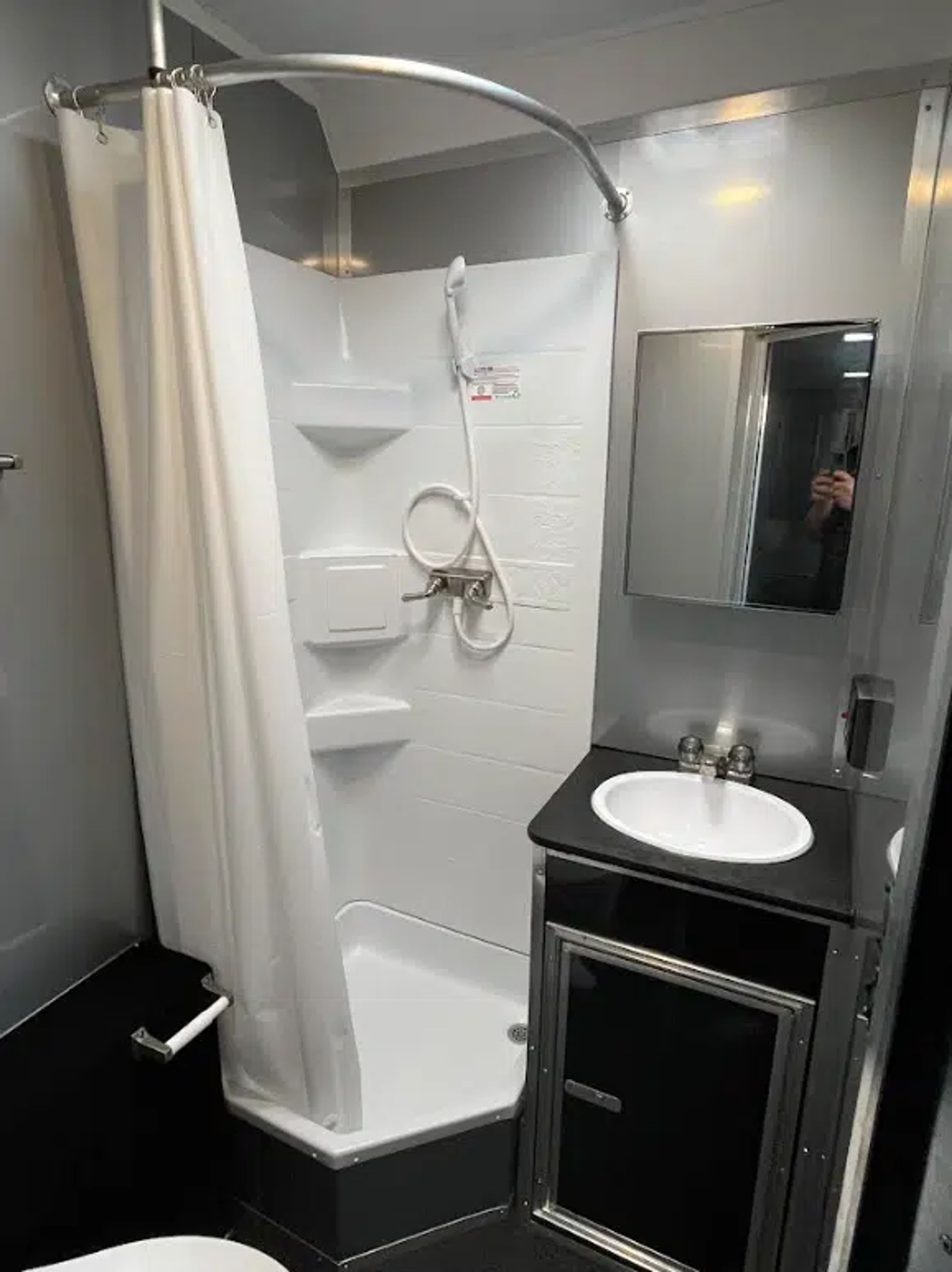 Enclosed Car Trailer 2025 34ft. Platinum w/Large Corner Bathroom, Electric — view 5