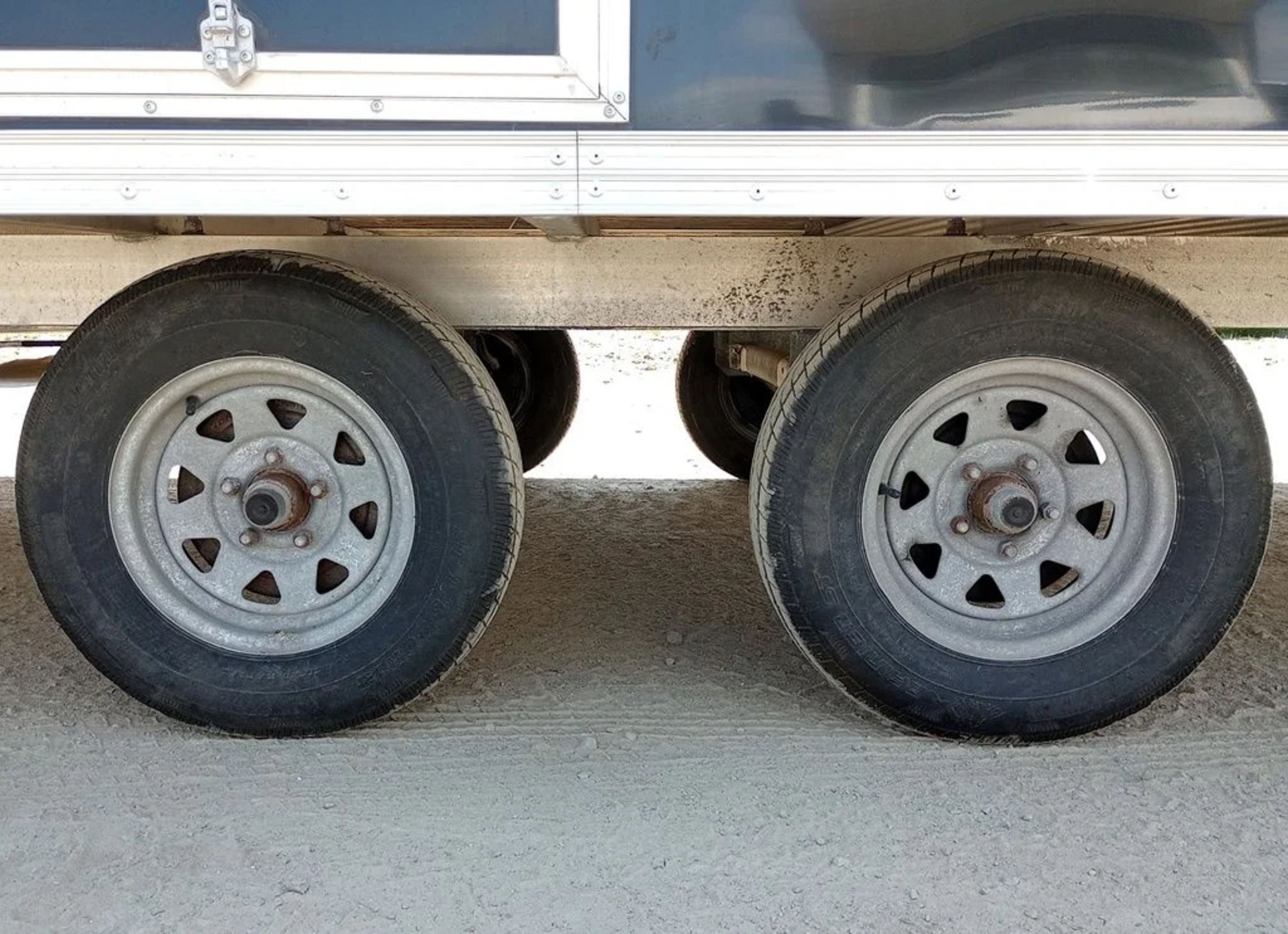 Mission Trailers 101×22 Aluminum 4-Place — view 5